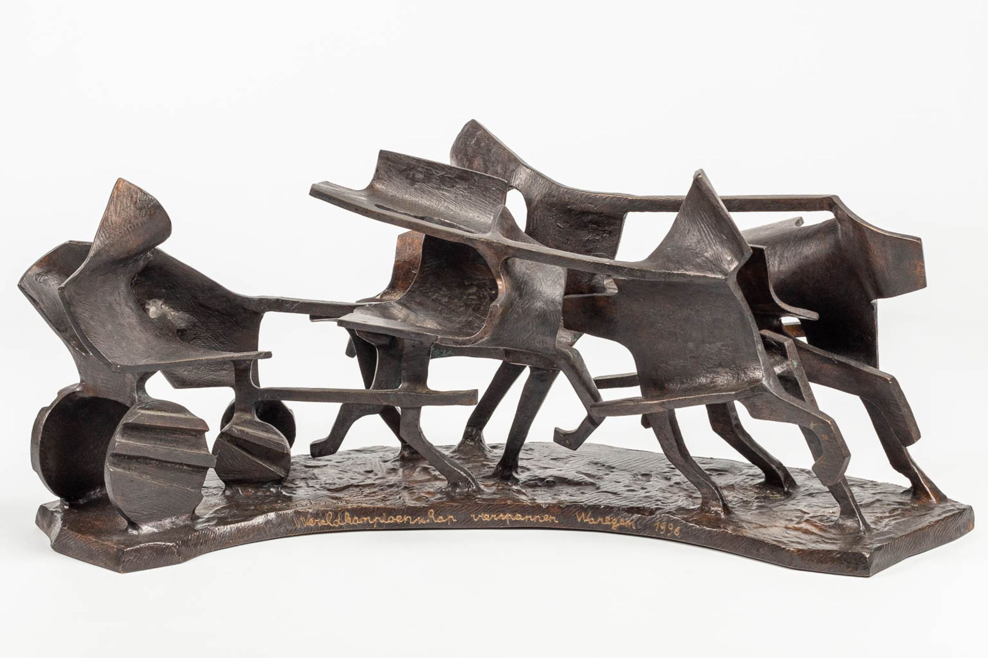 Fernand VANDERPLANCKE (1938) 'Vierspan' an abstract bronze statue of a horse-drawn carriage - Image 6 of 12