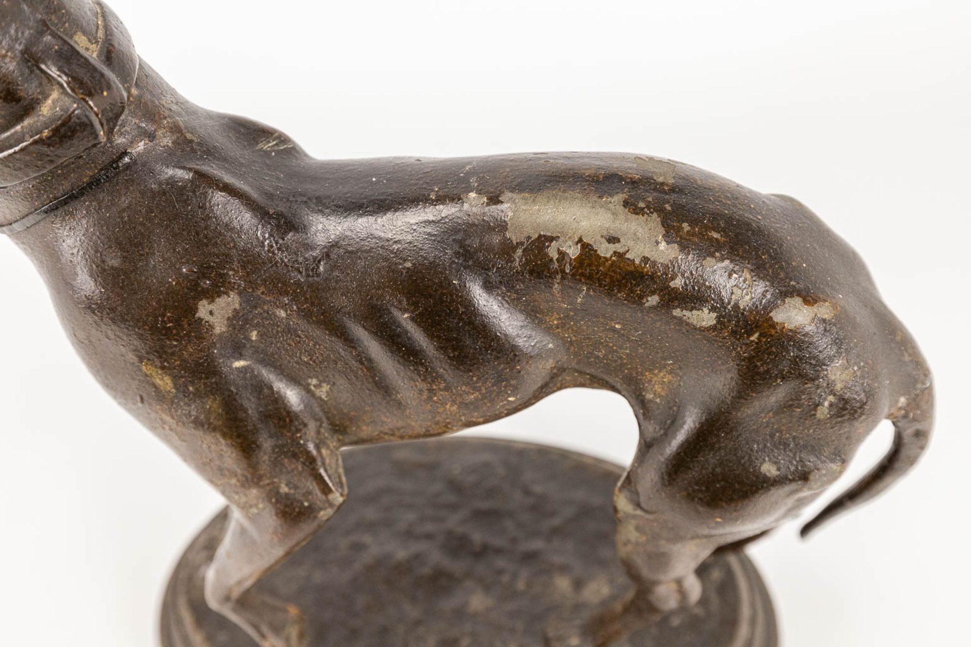 A statue of a greyhound made of spelter, Illegibly signed.  - Bild 11 aus 12