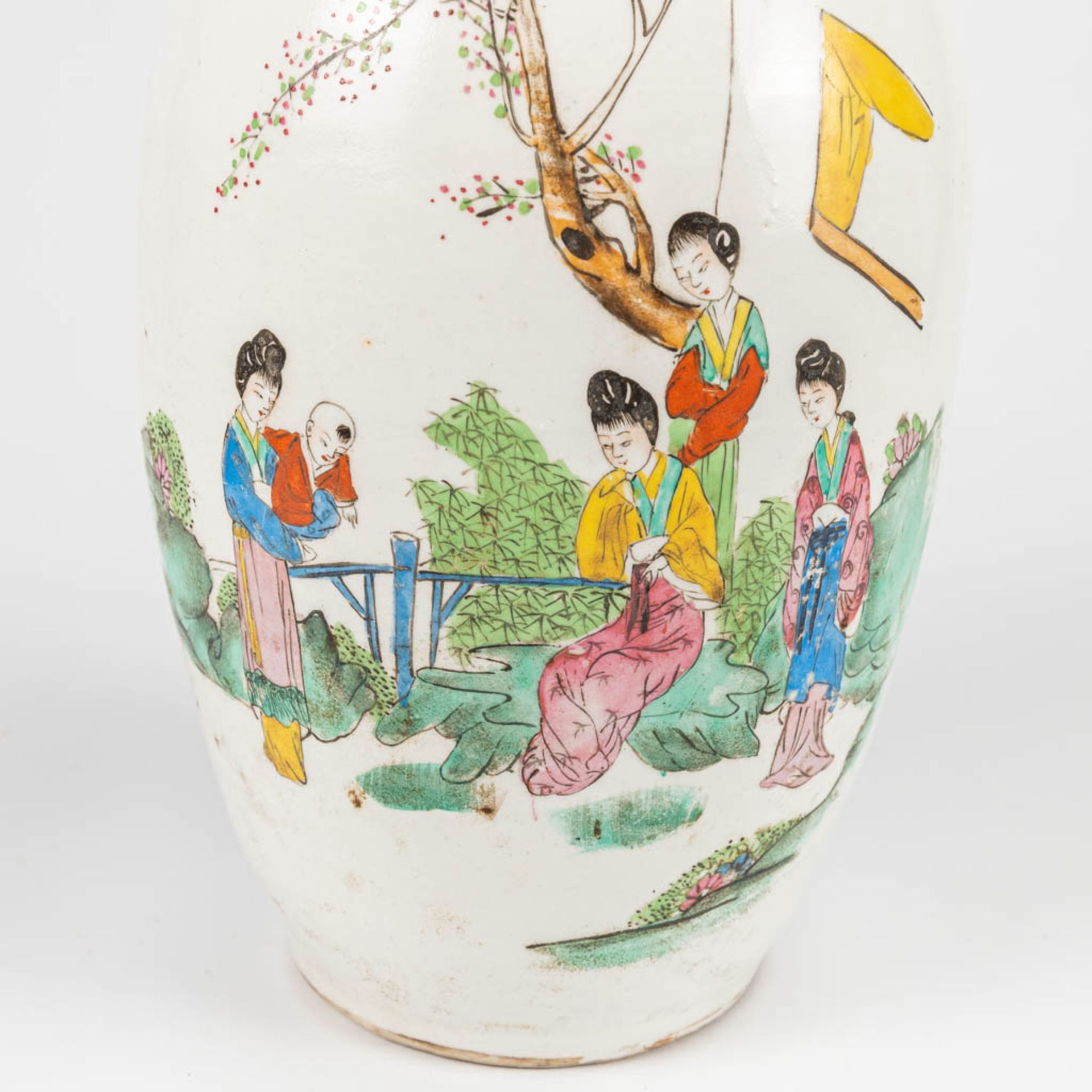 A vase made of Chinese porcelain and decorated with ladies and calligraphy. - Image 12 of 16