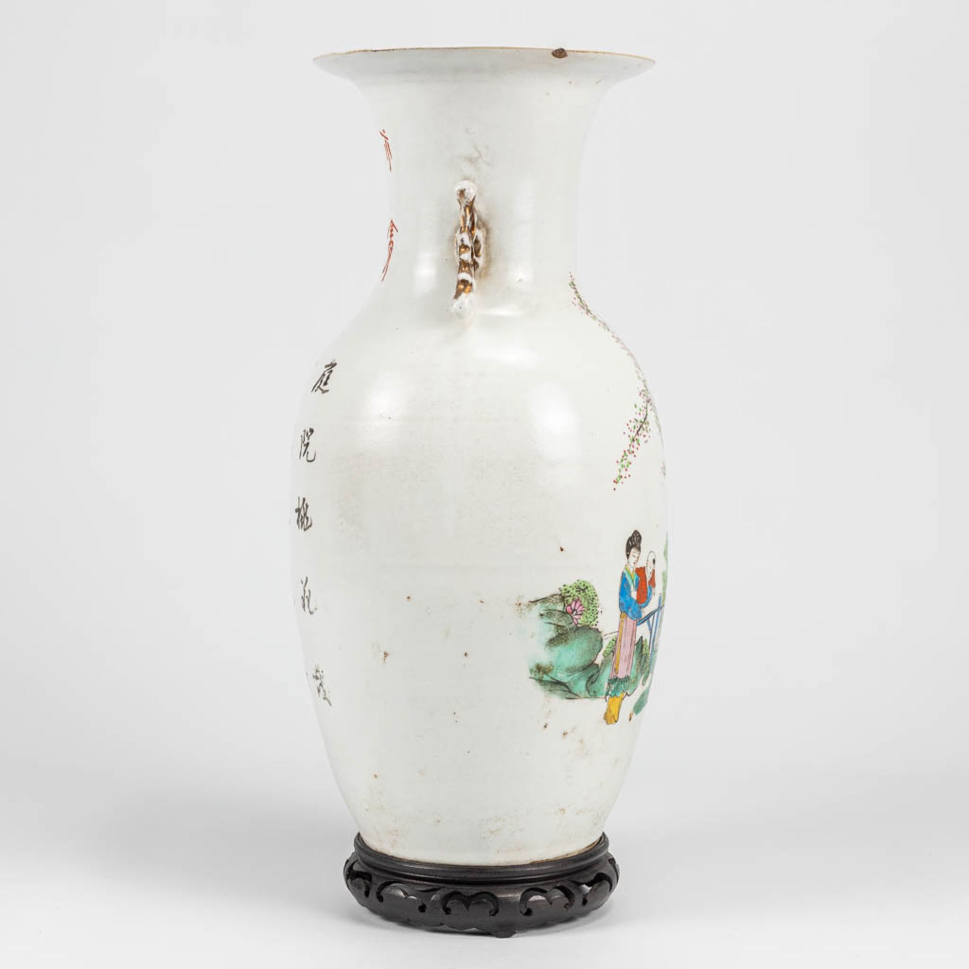 A vase made of Chinese porcelain and decorated with ladies and calligraphy. - Image 3 of 16