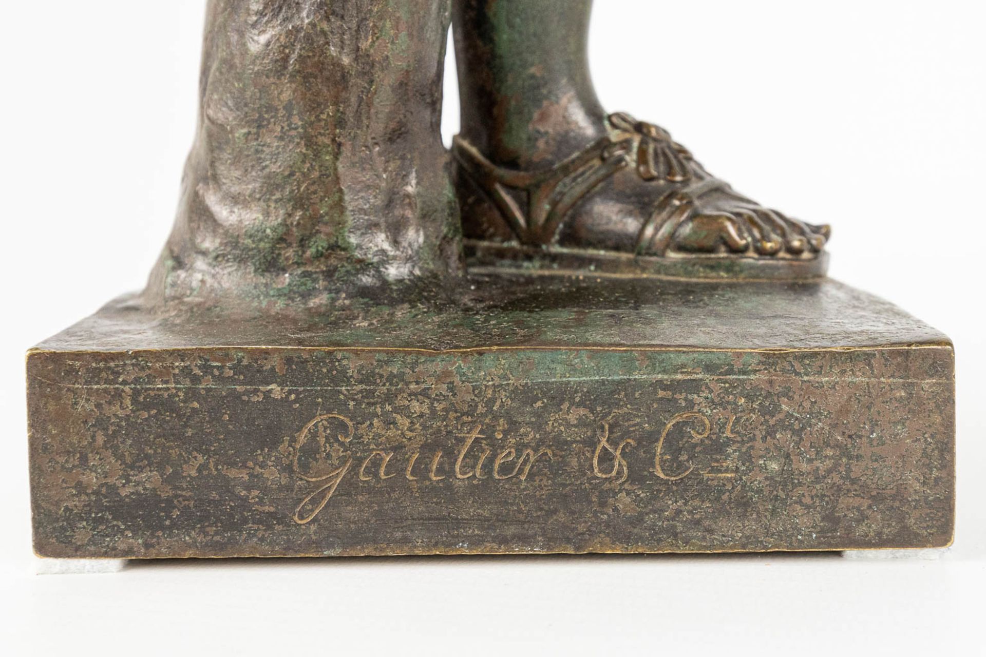 A bronze statue of Diana de Gabii and marked Gauthier& Cie. 19th century.  - Bild 11 aus 11