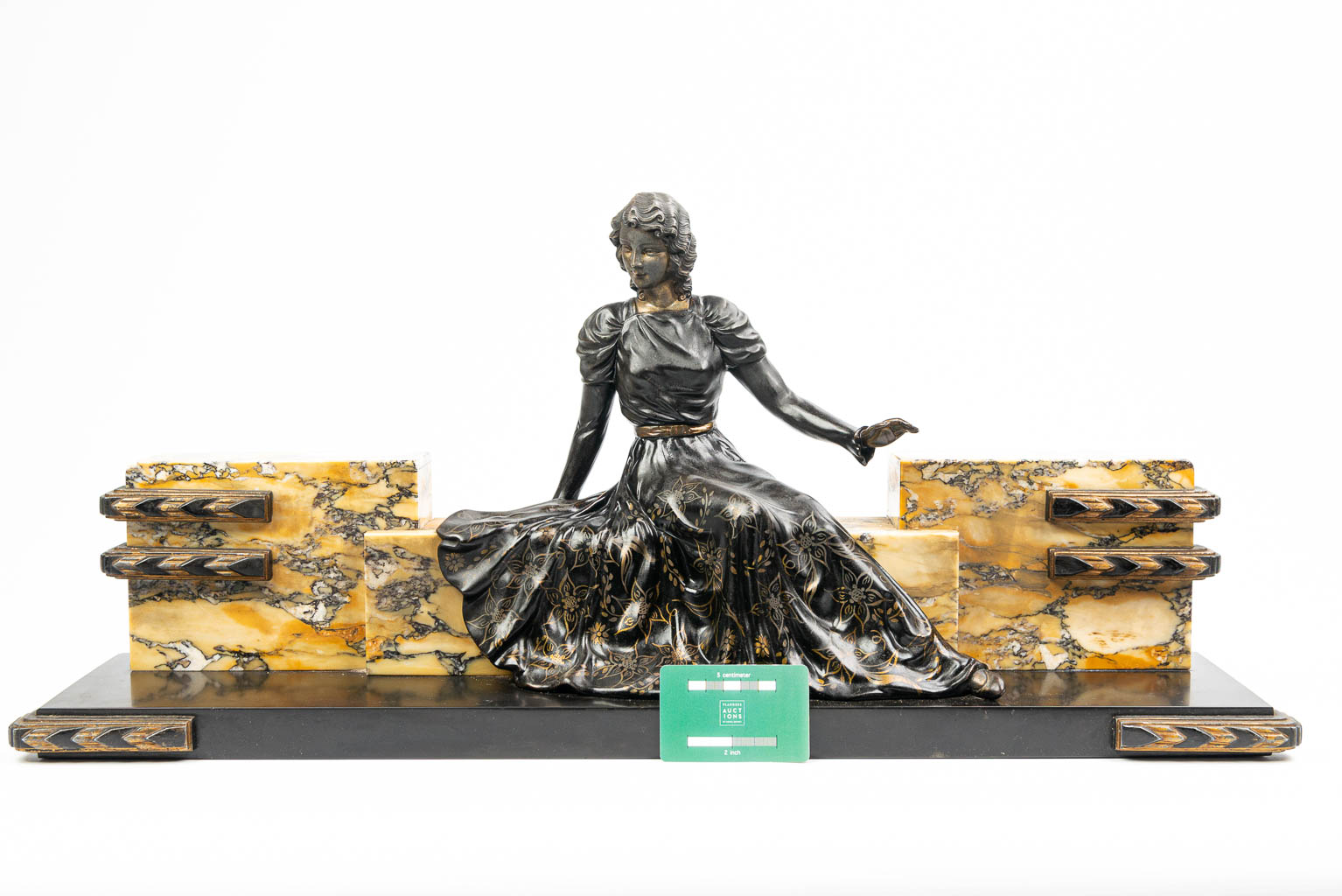 A satue made of spelter and onyx in art deco style - Image 5 of 12