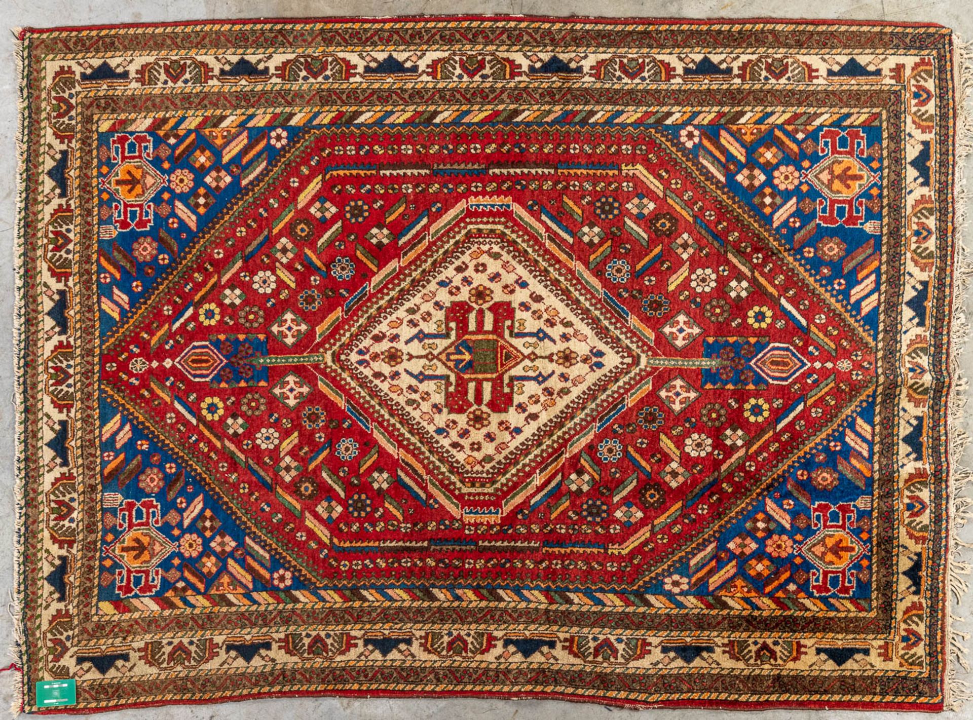 An Oriental hand-made carpet. Klardasht. (205 x 152 cm) - Image 6 of 6