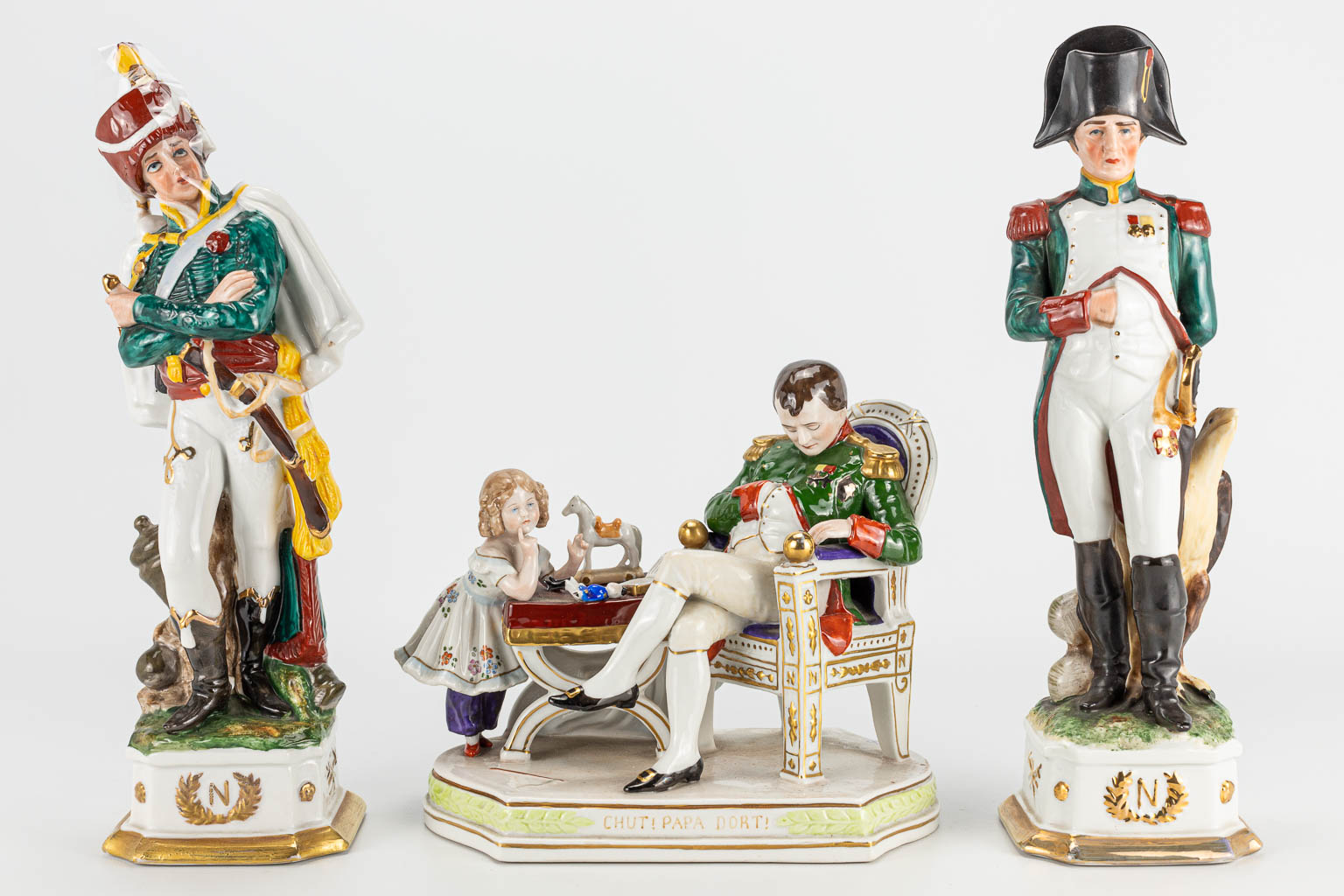 A collection of 3 porcelain figurines of Napoleon Bonaparte, of which one is marked 'Chut! Papa Dort - Image 10 of 11