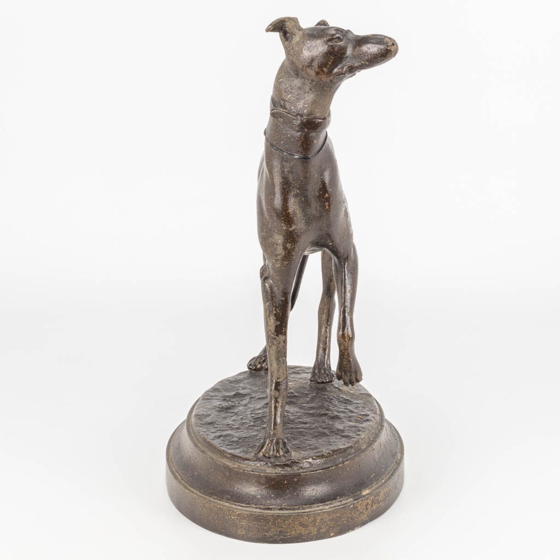 A statue of a greyhound made of spelter, Illegibly signed.  - Bild 2 aus 12