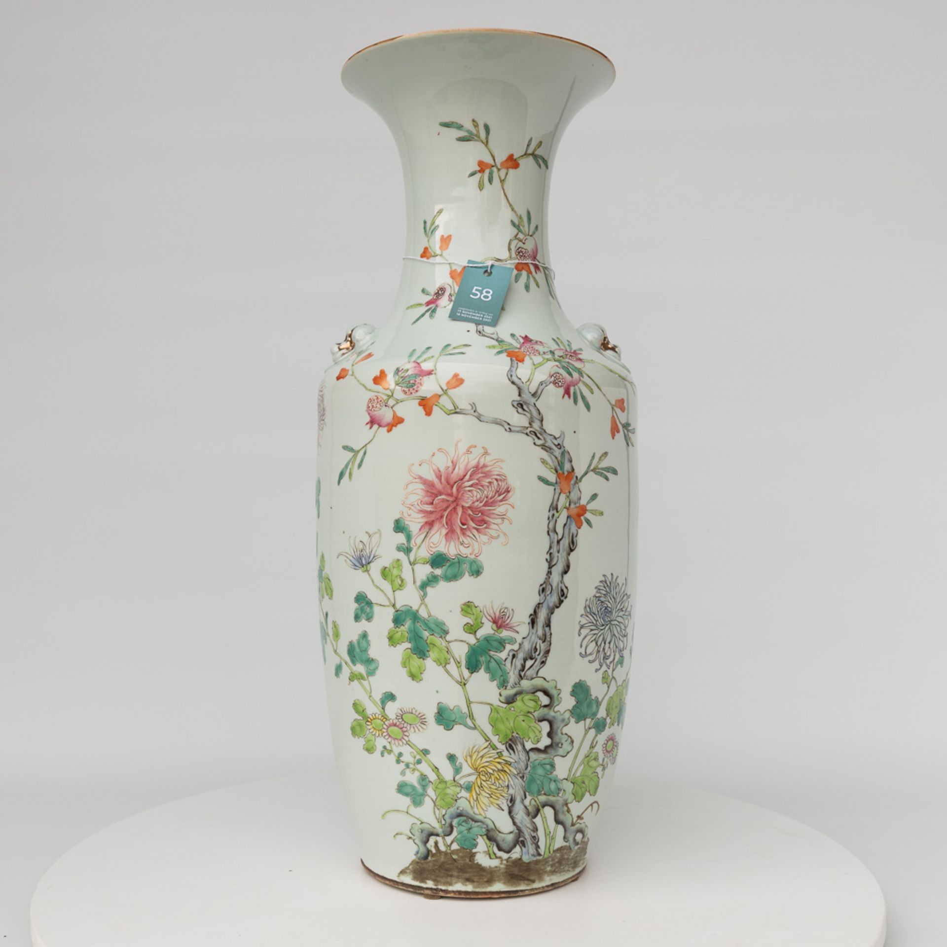 A vase made of Chinese porcelain and decorated with roses and bats. 19th century. - Image 13 of 13