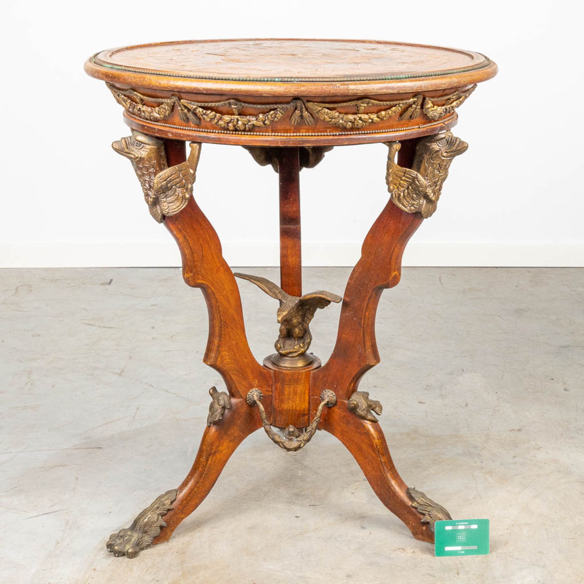A side table inlaid with marquetry and mounted with bronze. - Image 2 of 12