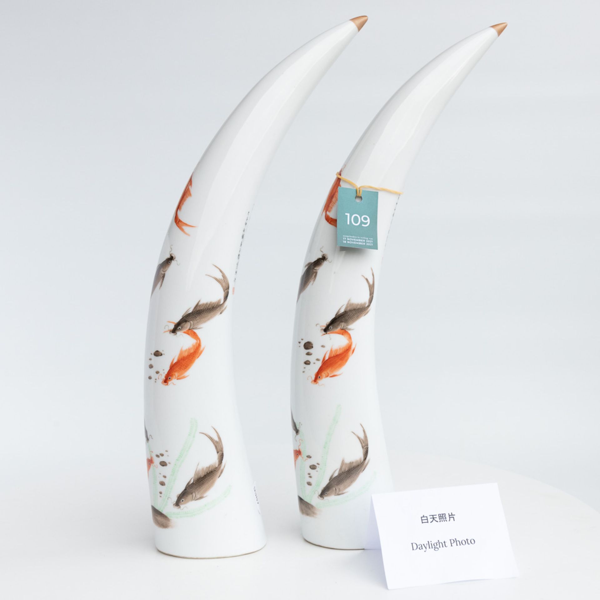 A pair of tusks, made of Chinese porcelain and decorated with fish. - Image 11 of 12