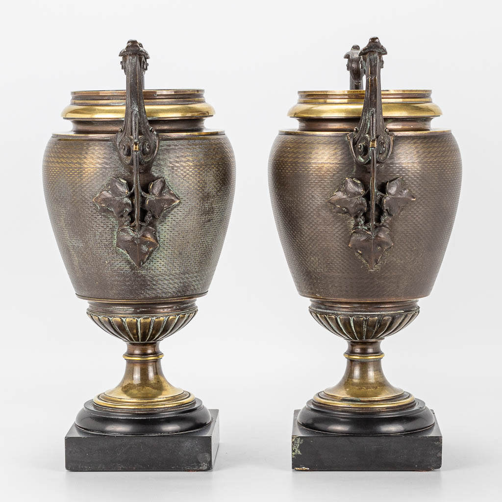 A pair of bronze cassolettes or incense burners mounted on a black marble base - Image 7 of 10