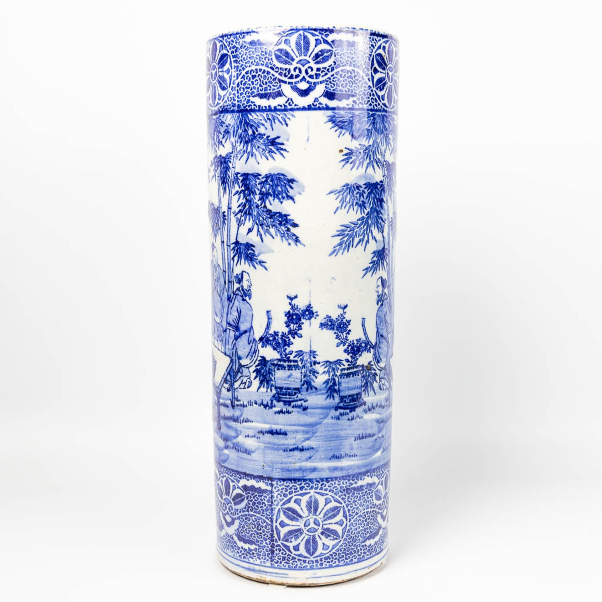 A vase made of Chinese Porcelain and decorated with a blue-white garden view. - Image 7 of 12