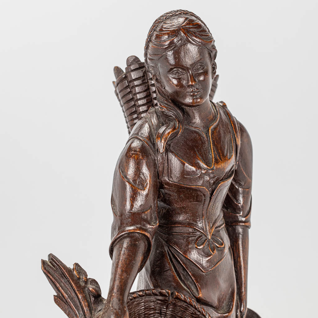 A wood sculpture of a lady with rooster, Black Forest. - Image 8 of 14