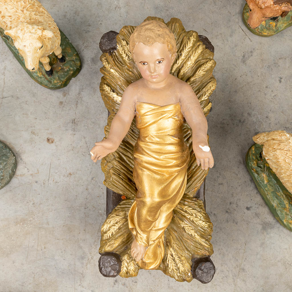 A complete and large figurative Nativity scene made of patinated plaster - Image 6 of 18