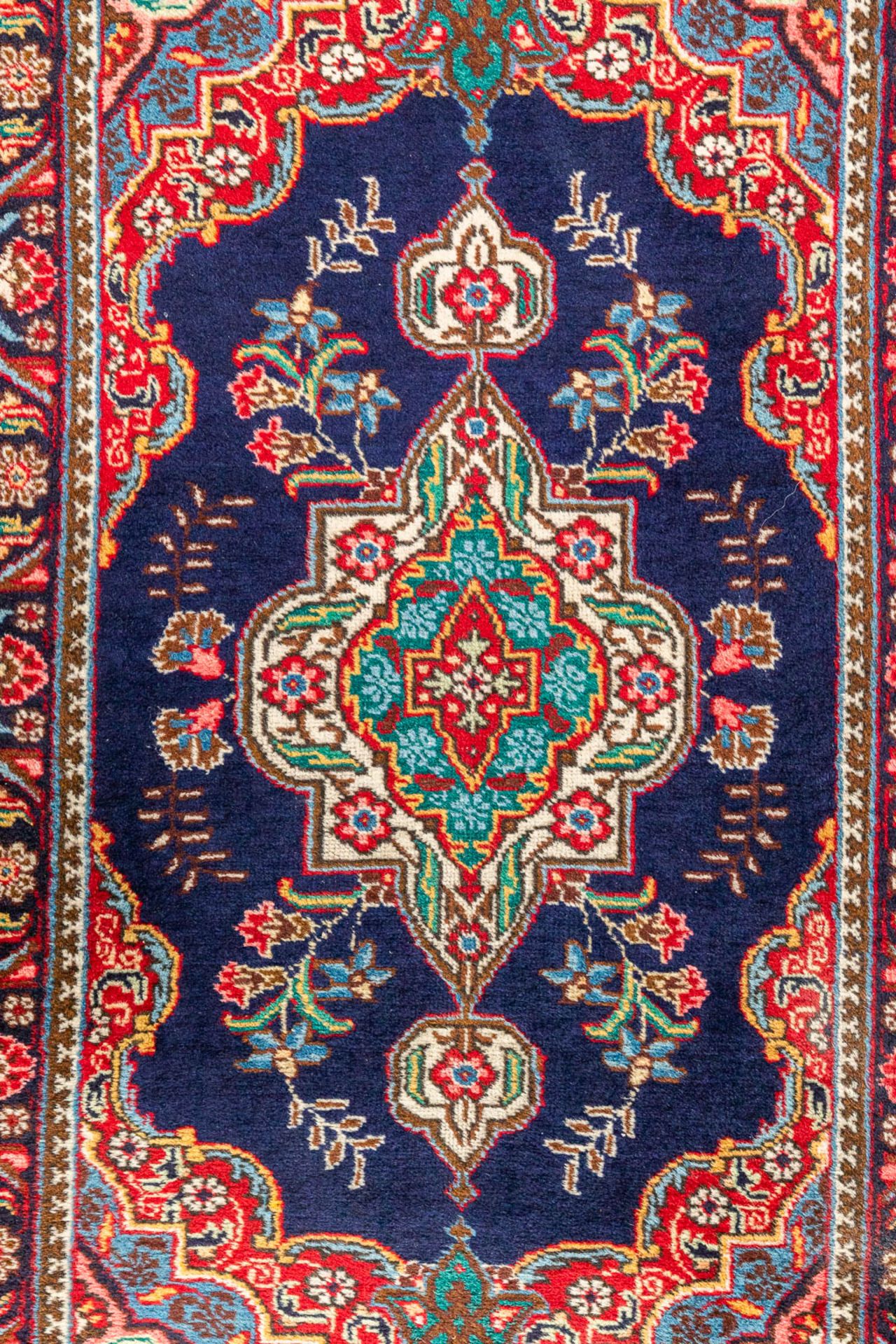 An oriental hand-made runner. Hamadan. (85 x 340 cm) - Image 4 of 6