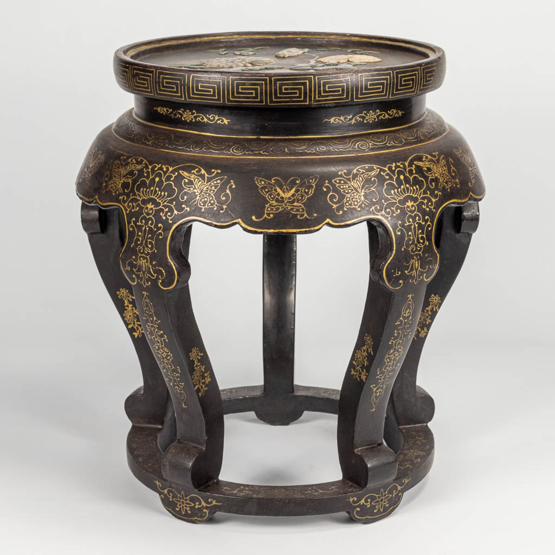 A side table made of hardwood and inlaid with Chinese hardstone - Image 3 of 10