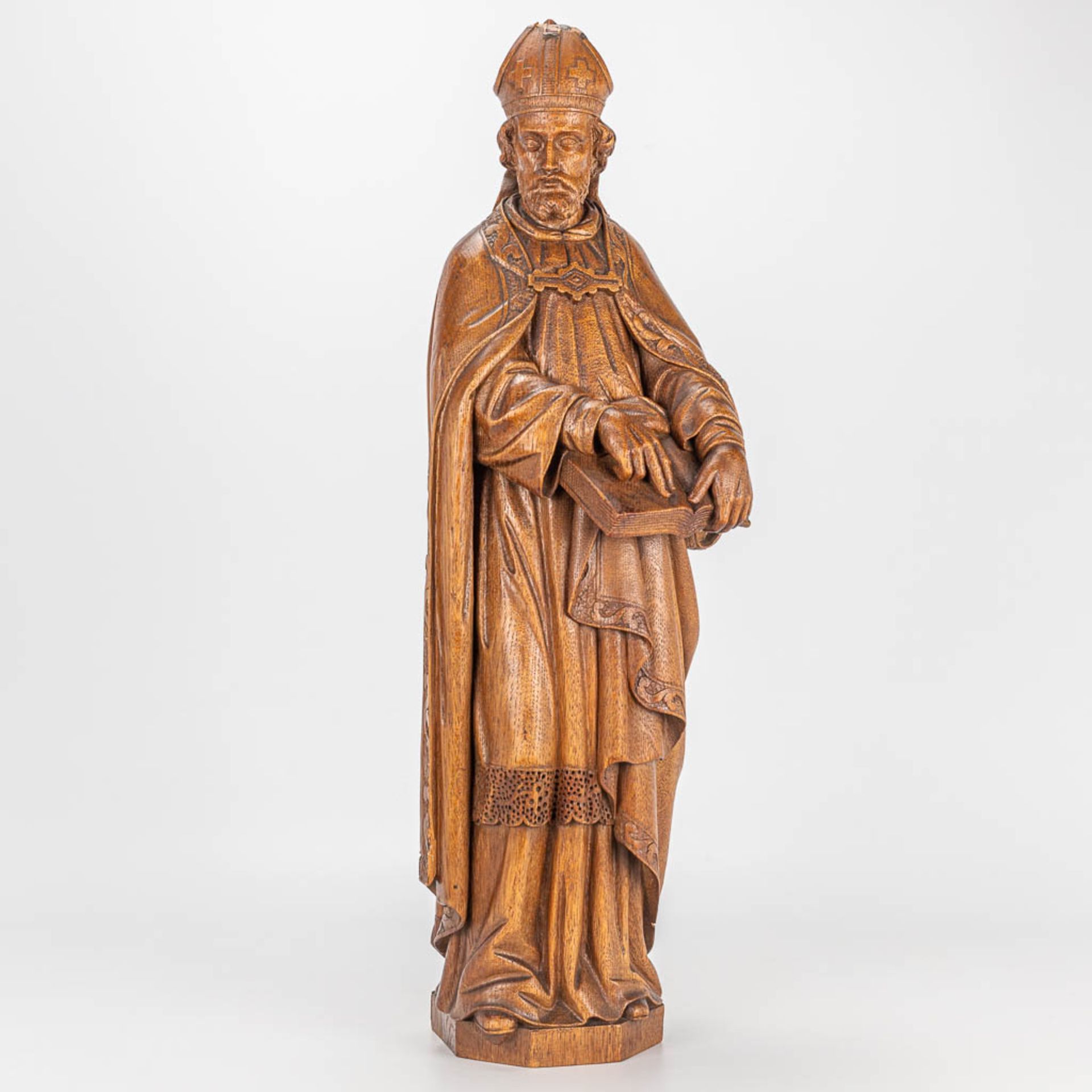 A wood sculpture of Holy Remoldus of Mechelen. - Image 7 of 11