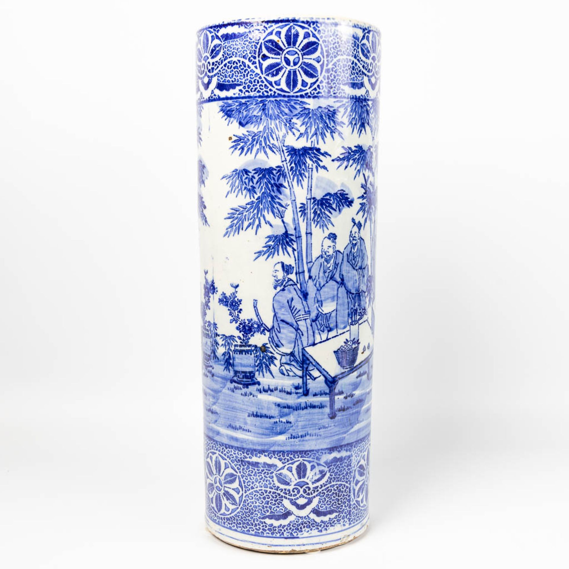 A vase made of Chinese Porcelain and decorated with a blue-white garden view. - Image 4 of 12