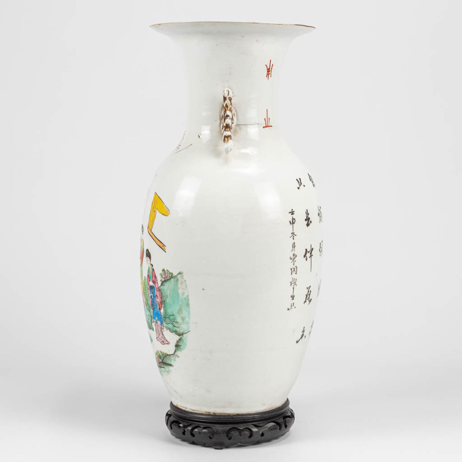 A vase made of Chinese porcelain and decorated with ladies and calligraphy. - Image 2 of 16