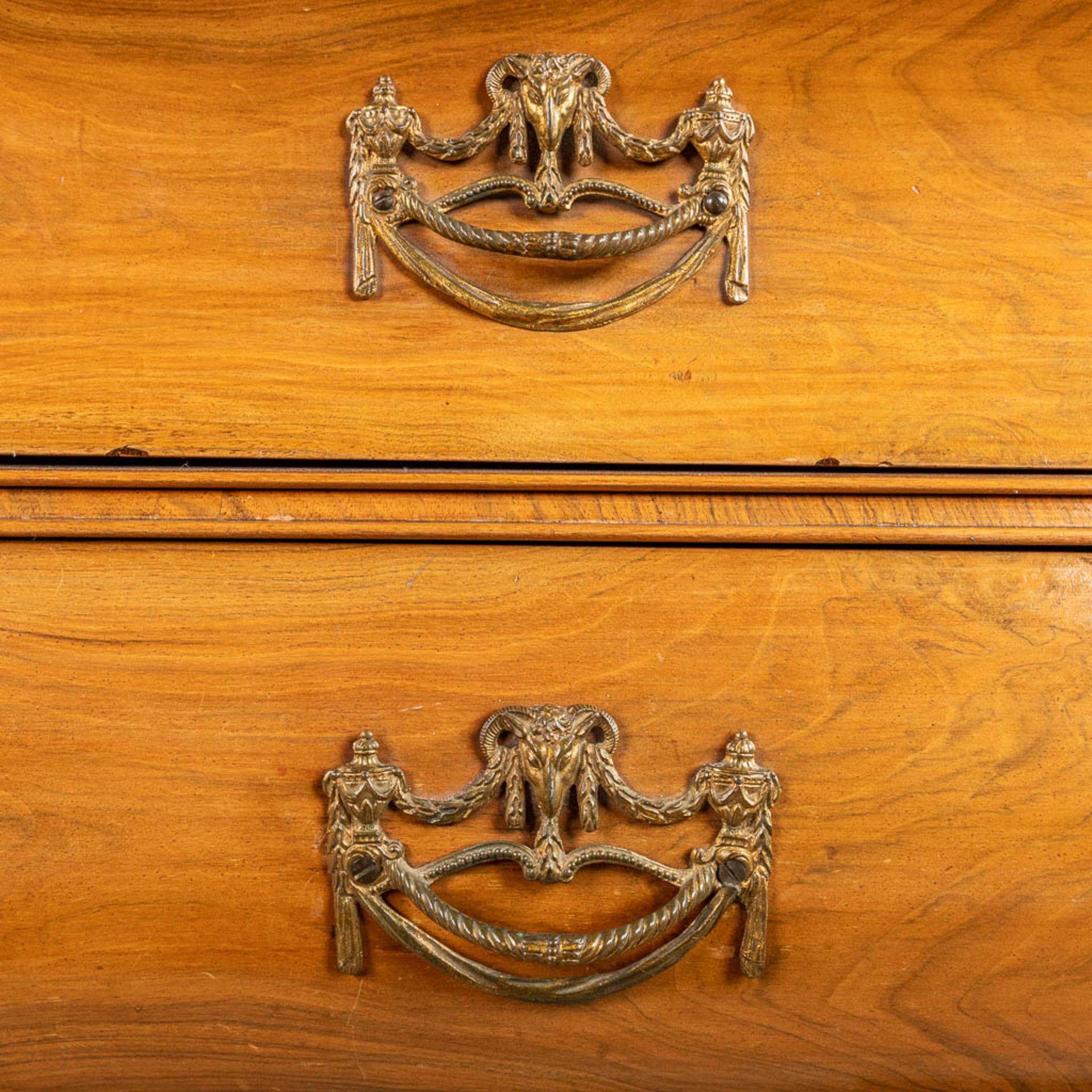 A Dutch cabinet decorated with medallions and wood sculptures - Image 16 of 16