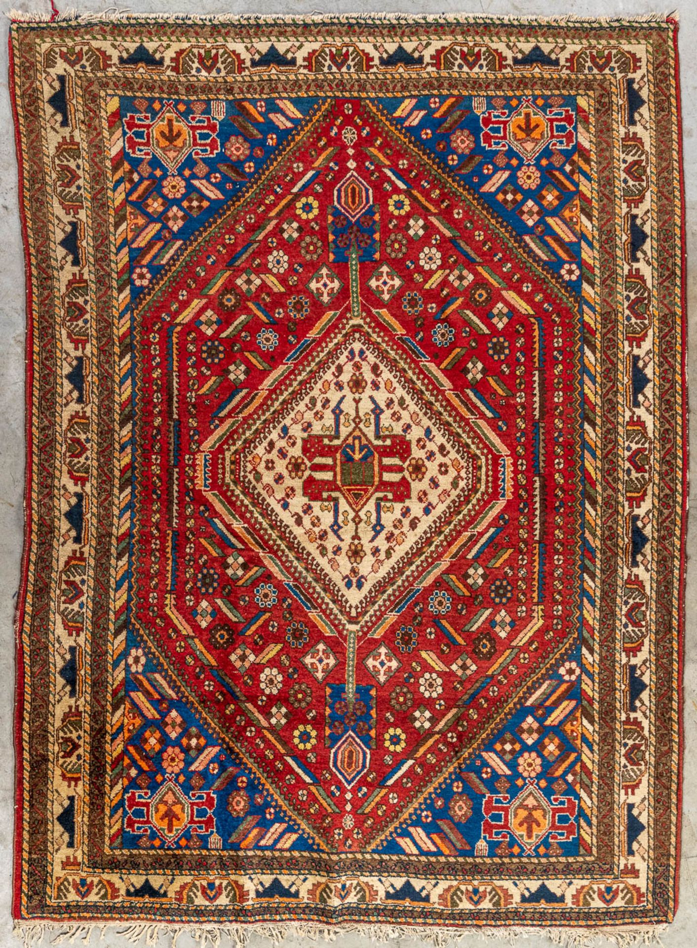 An Oriental hand-made carpet. Klardasht. (205 x 152 cm) - Image 3 of 6