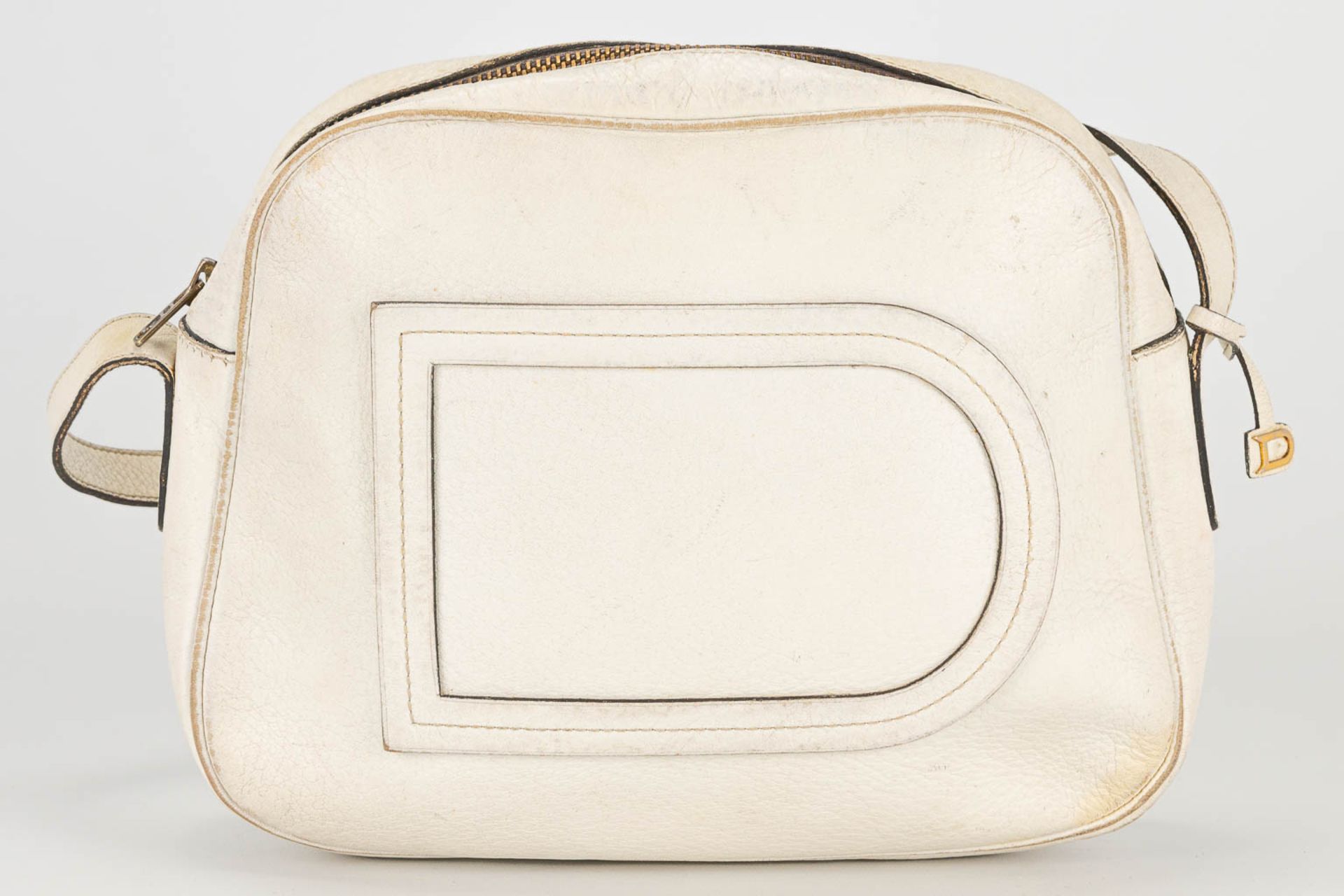 A purse made of white leather and marked Delvaux - Image 6 of 14