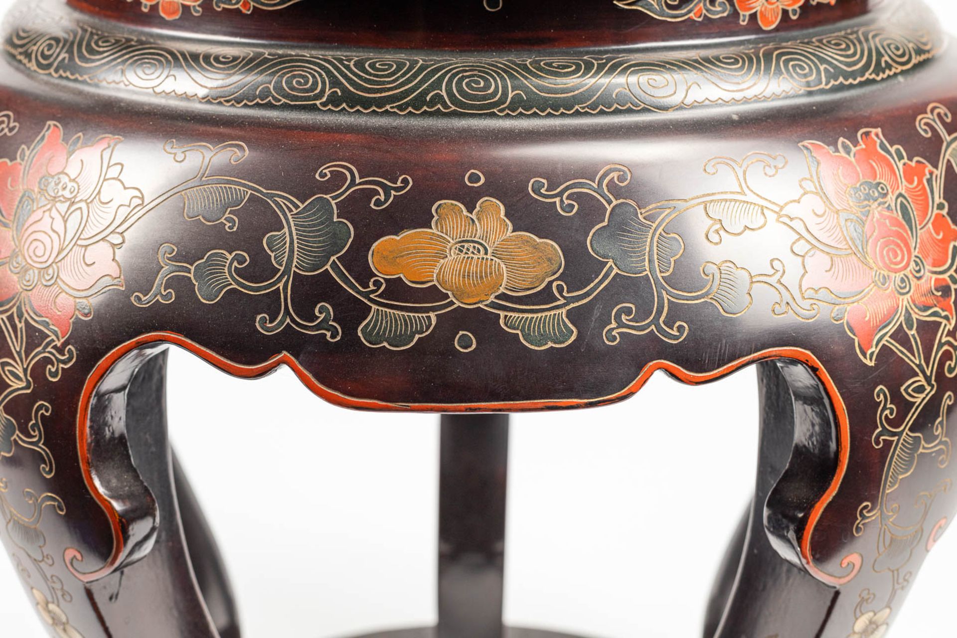 A side table decorated with flowers and finished with cloisonnŽ. - Image 8 of 10