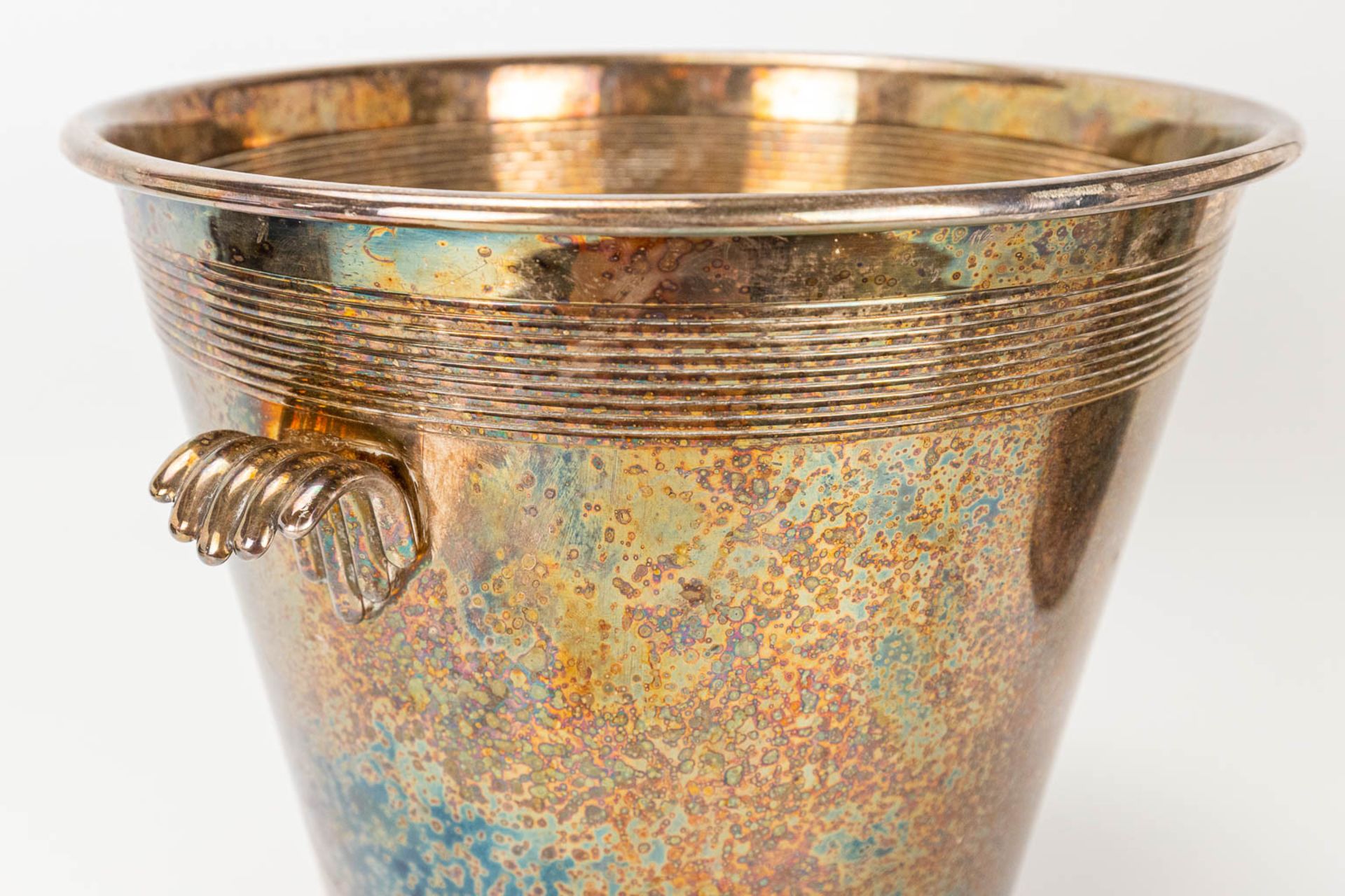 A collection of 3 silver plated champagne buckets, of which one is marked Christofle. - Image 13 of 15