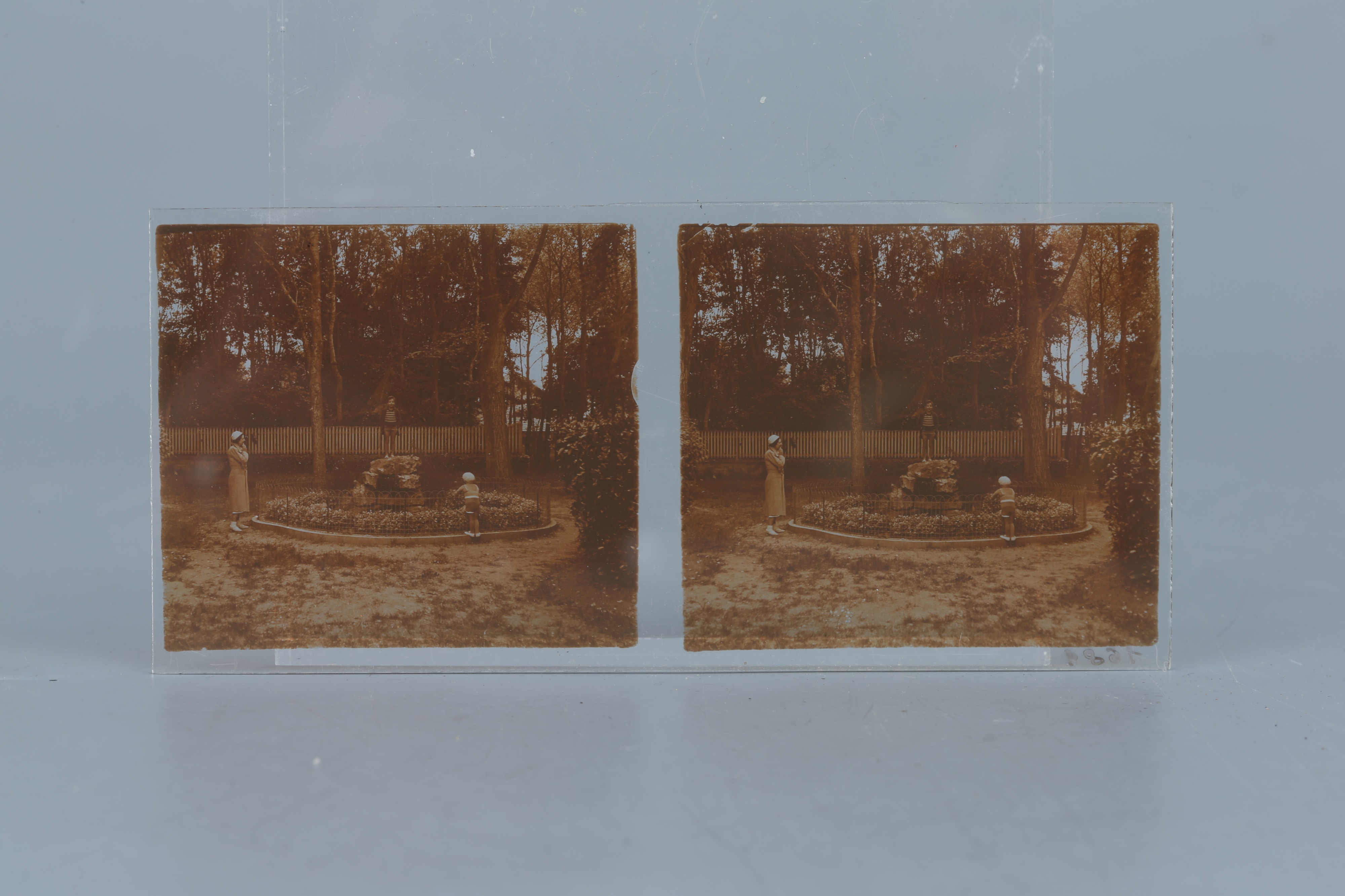 Collection of Post WWII Holiday Stereoscope Images, - Image 4 of 4