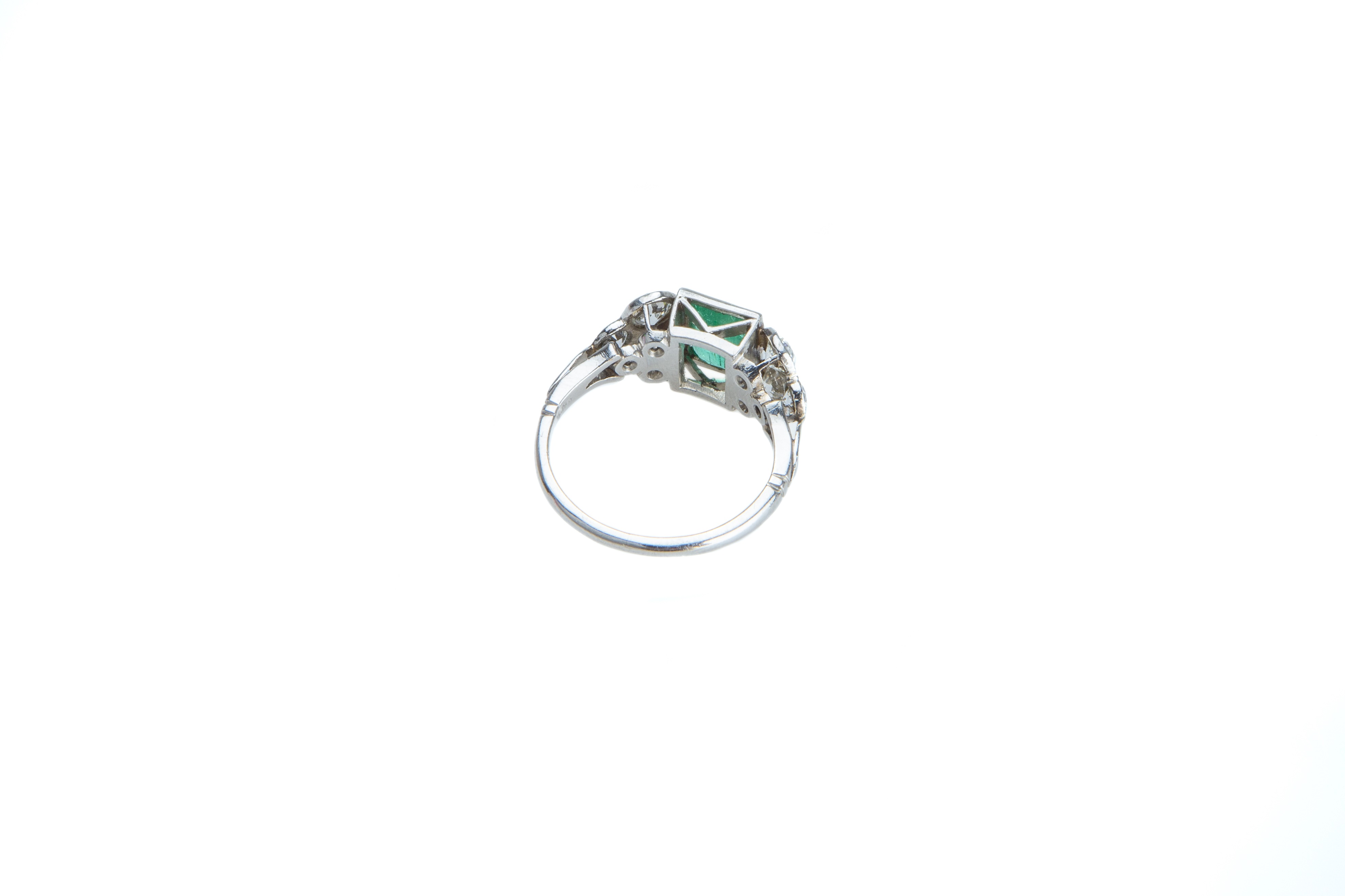 An Art Deco emerald and diamond ring. - Image 4 of 7