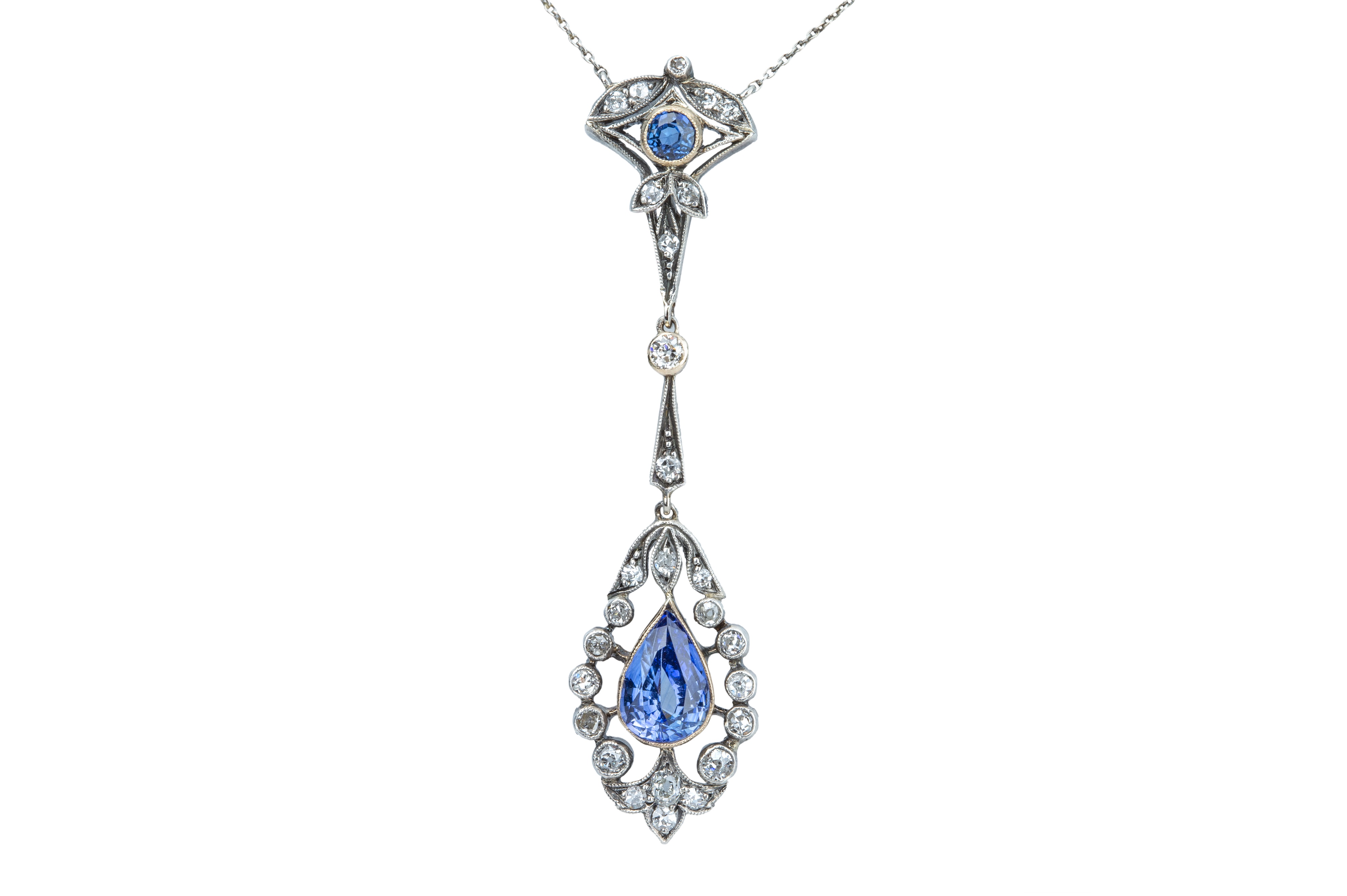 A beautiful Belle Epoque sapphire and diamond pendant necklace