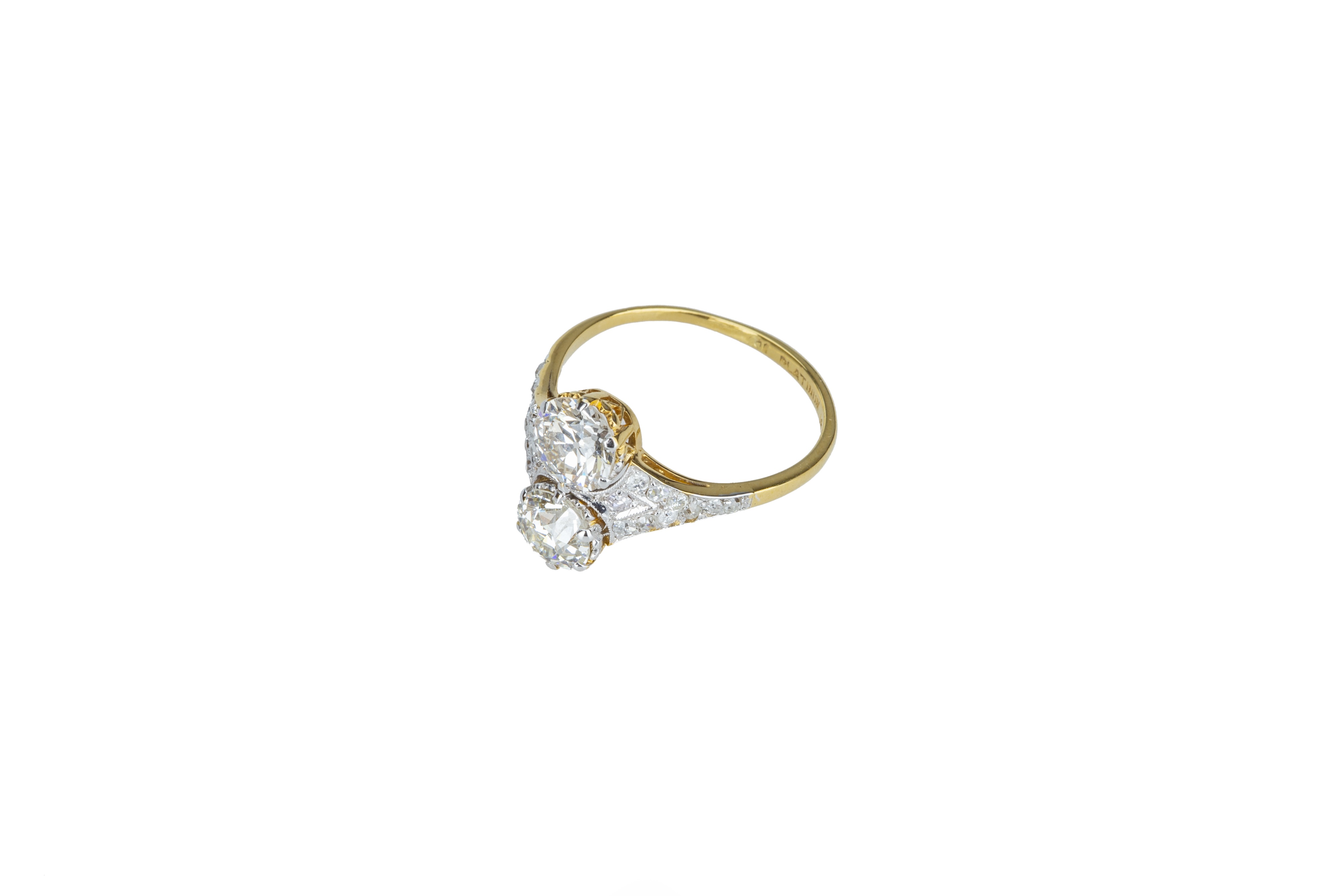 An elegant Art Deco two stone diamond ring. - Image 3 of 5