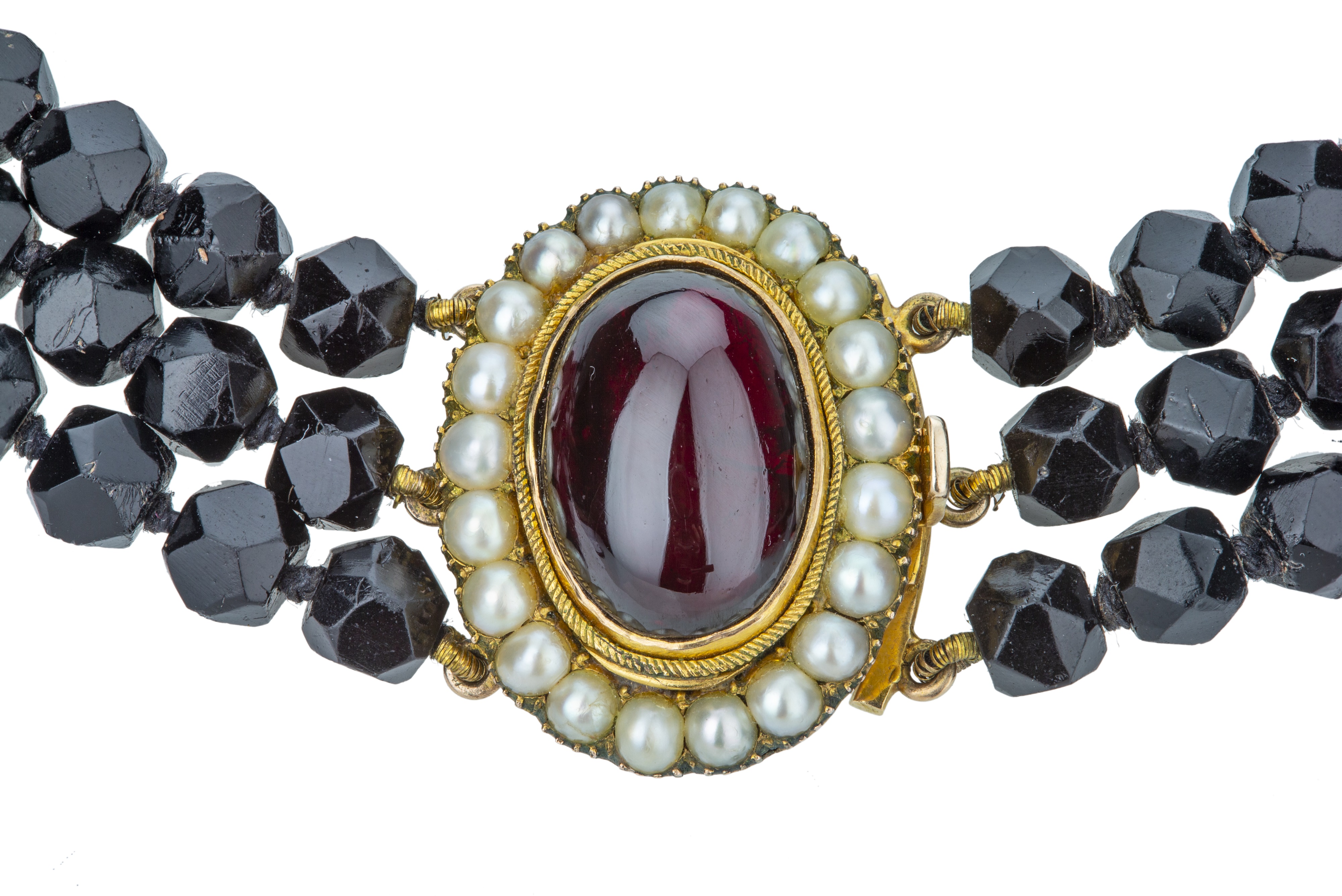 A late Victorian jet and red garnet choker. - Image 3 of 3