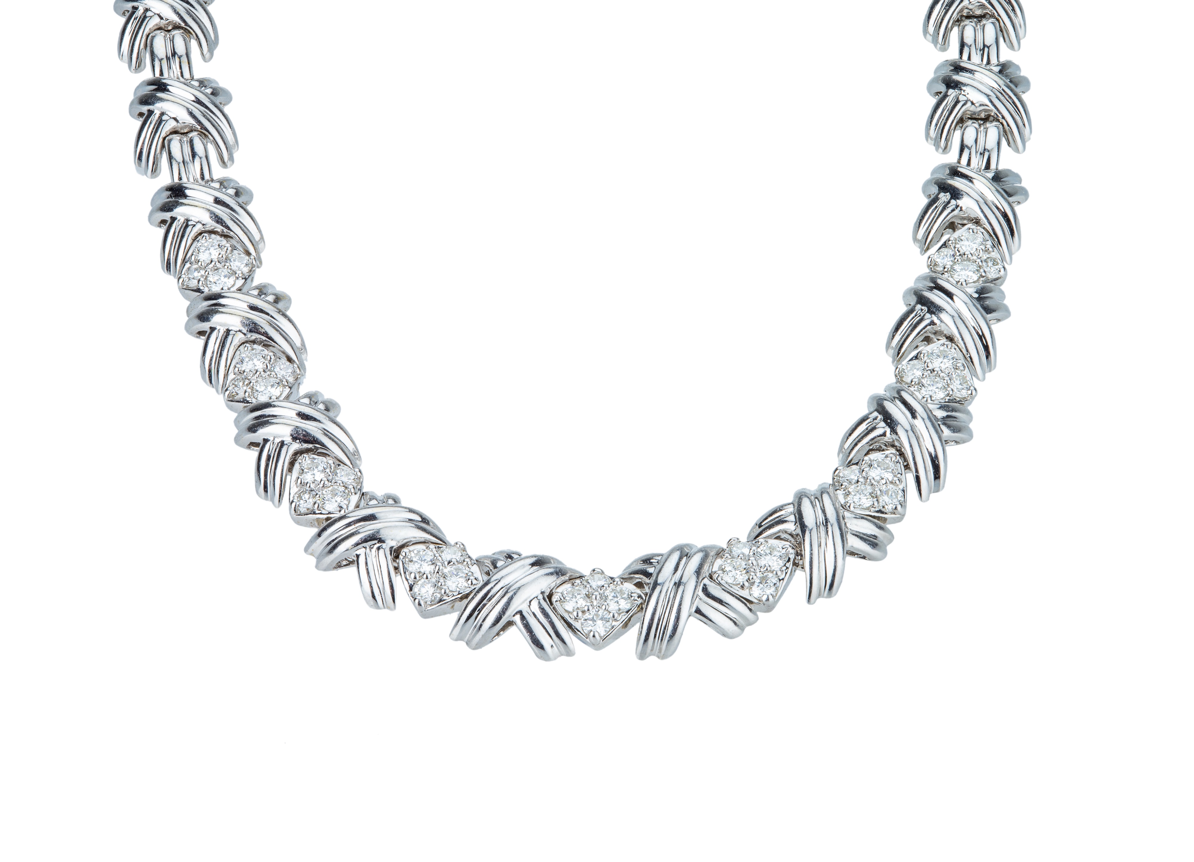 TIFFANY & Co. An 18 ct white gold and diamond necklace. - Image 2 of 5