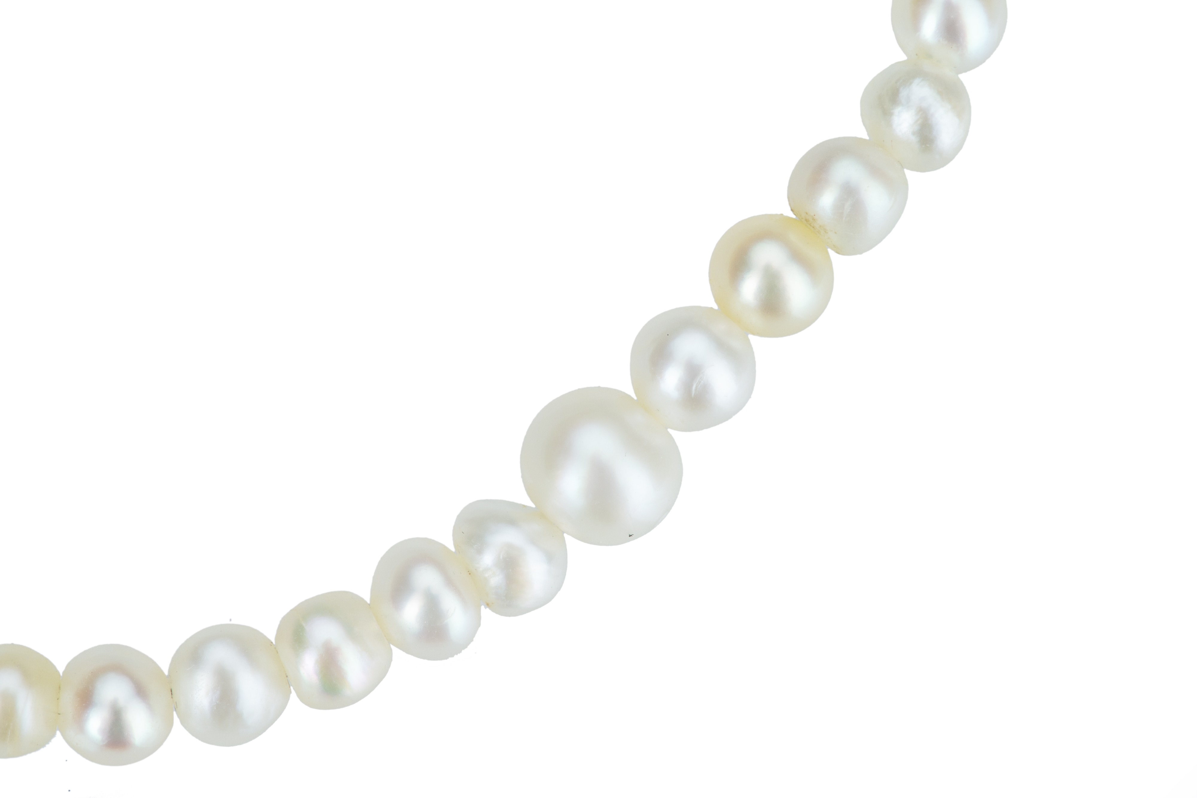 An early 20th century natural pearl necklace. - Image 3 of 3