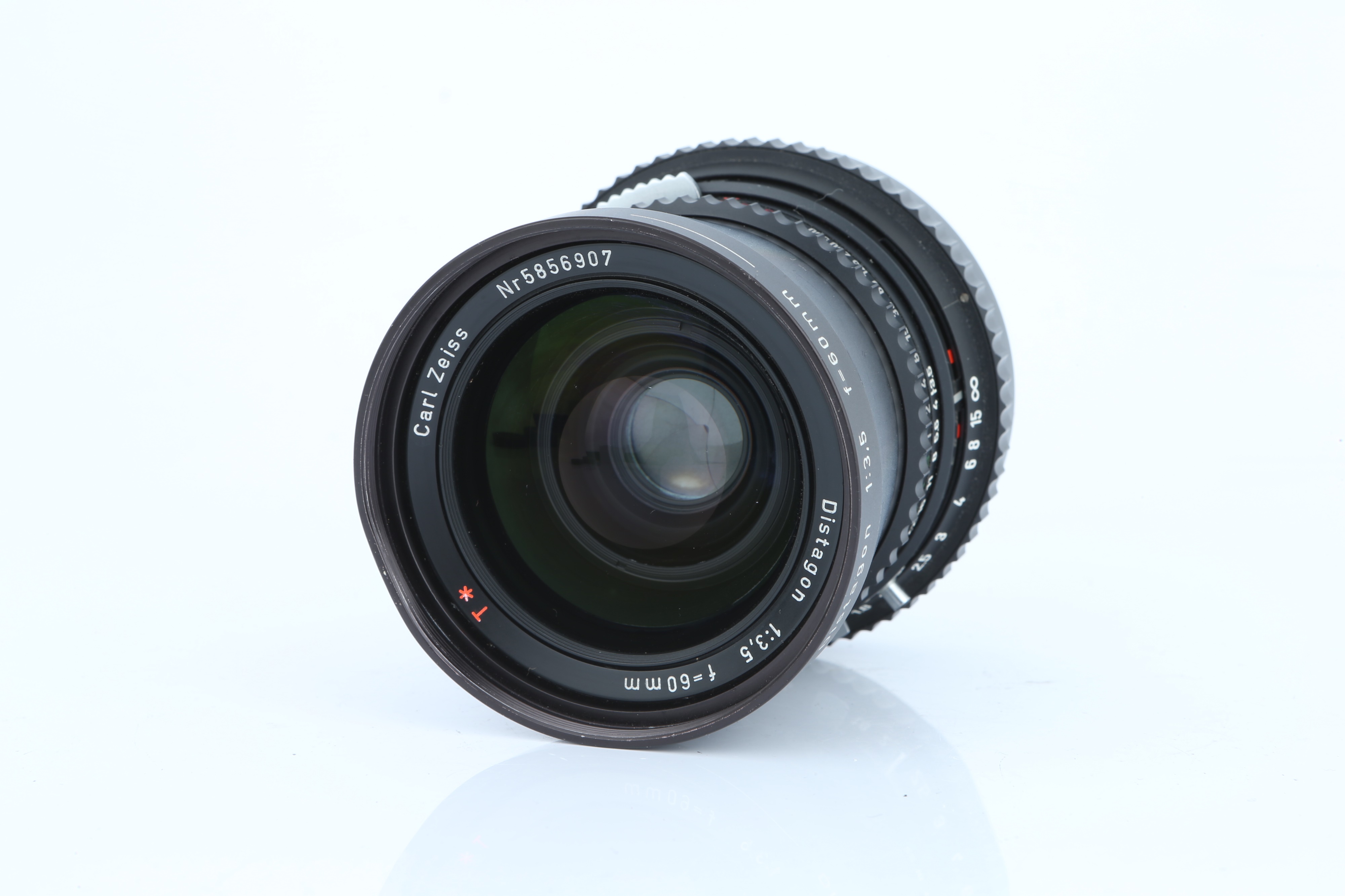 A Carl Zeiss Distagon T* f/3.5 60mm Lens, - Image 2 of 3