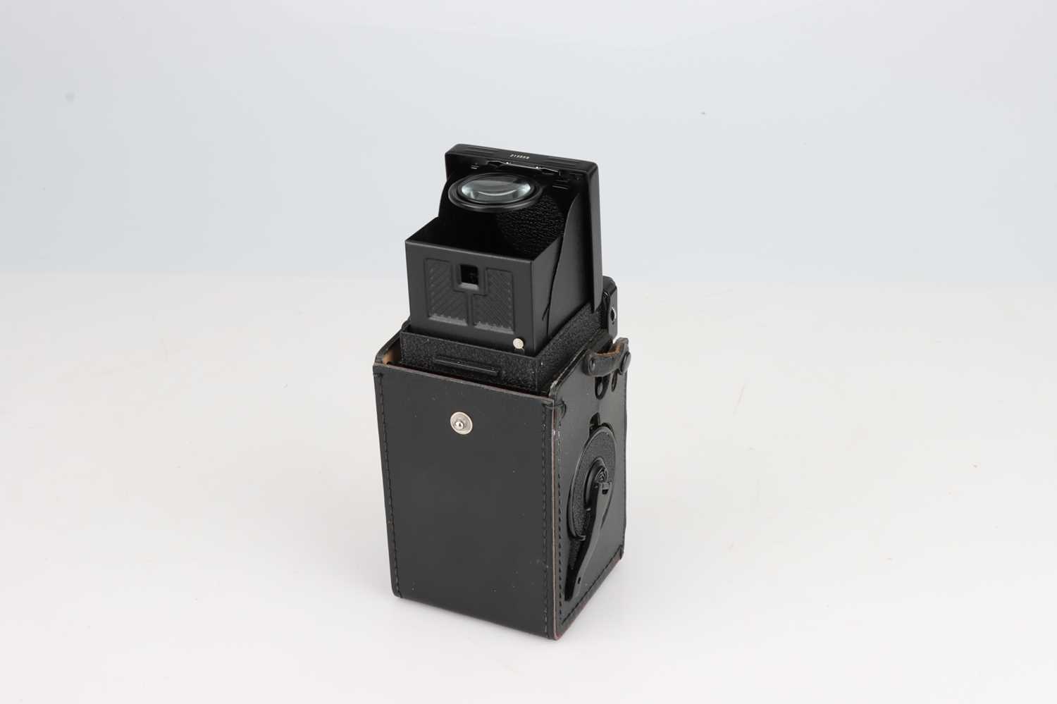 A Yashica MAT-124G Medium Format TLR Camera, - Image 3 of 4