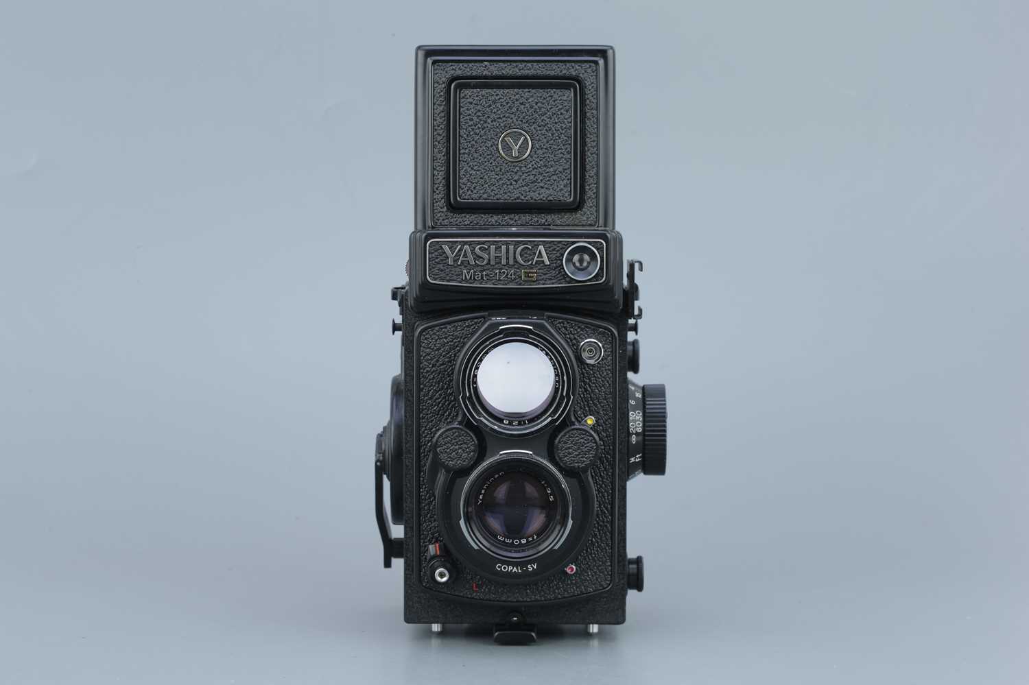 A Yashica Mat-124G Medium Format TLR Camera, - Image 3 of 3