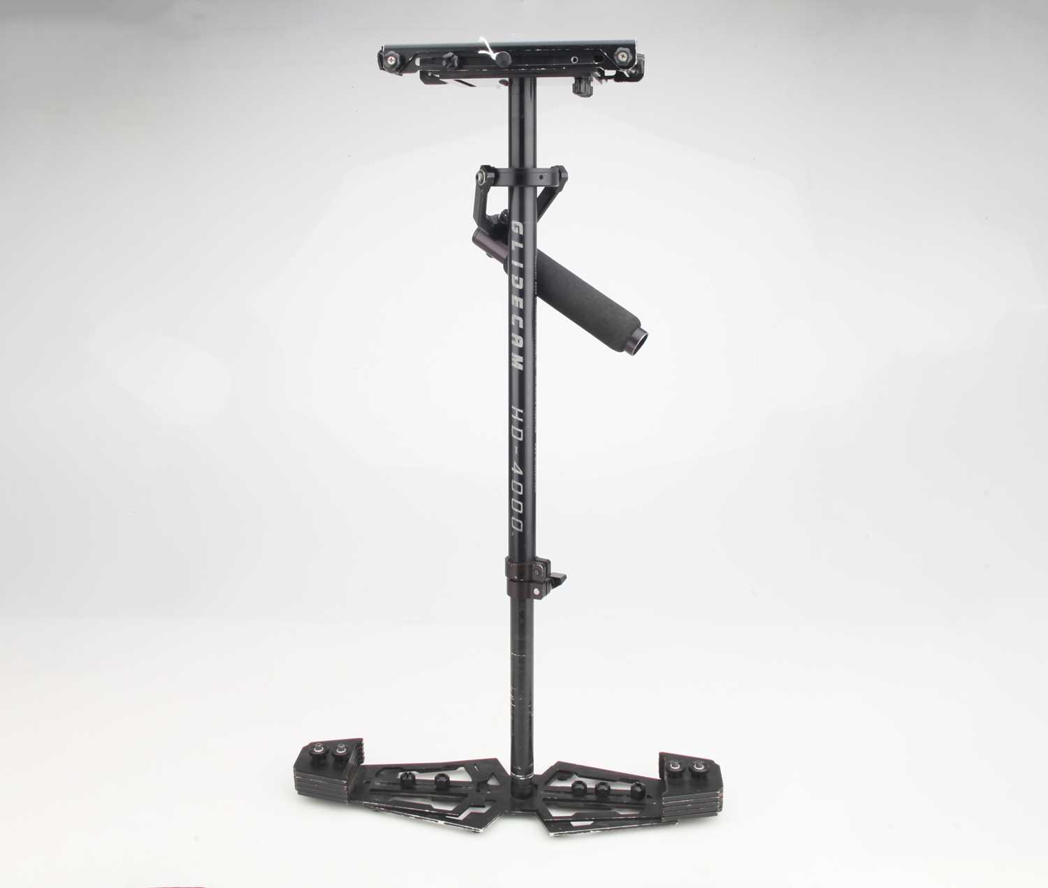 A Glidecam HD-4000 Camera Stabilizer,