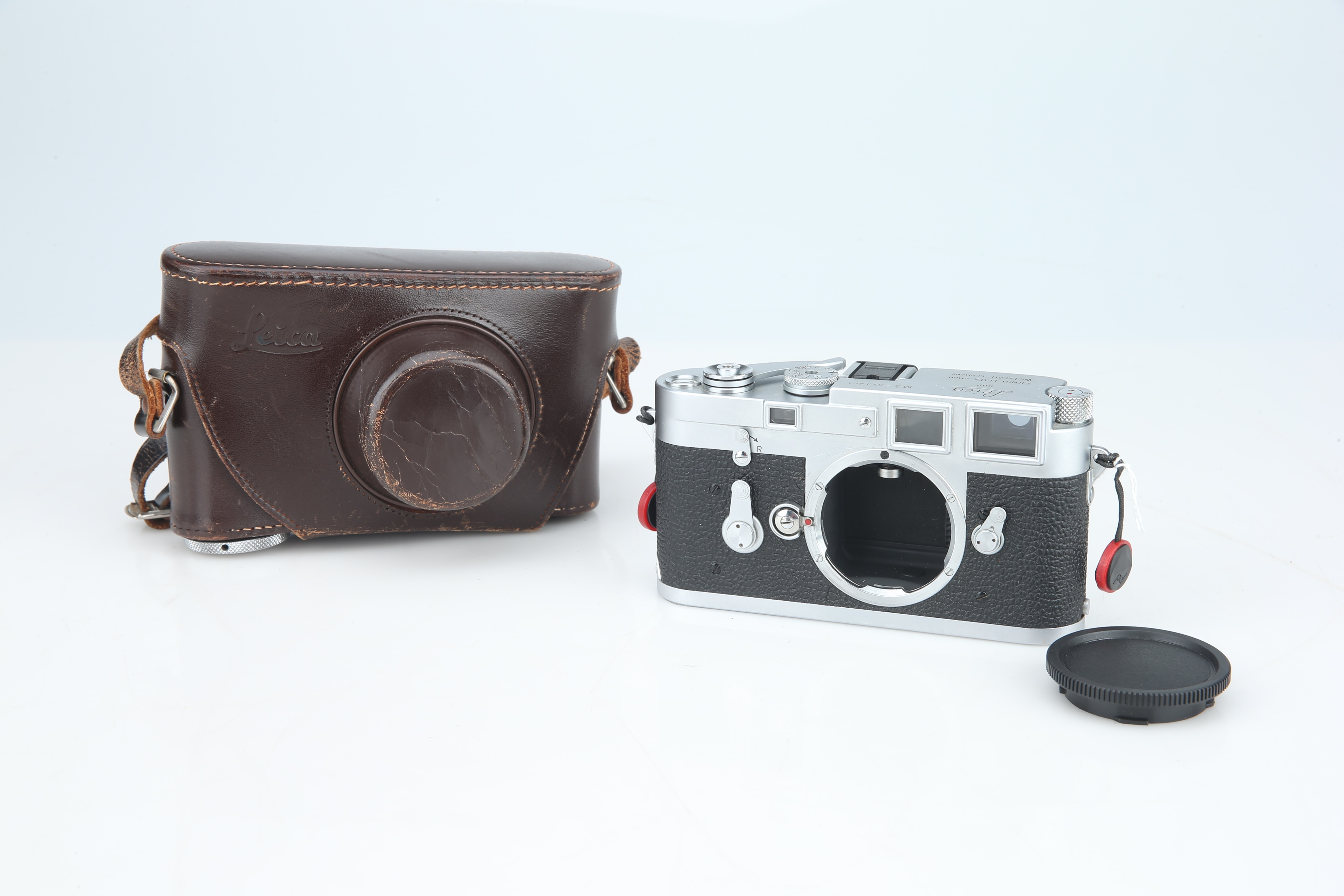 A Leica M3 Rangefinder Body, - Image 2 of 3