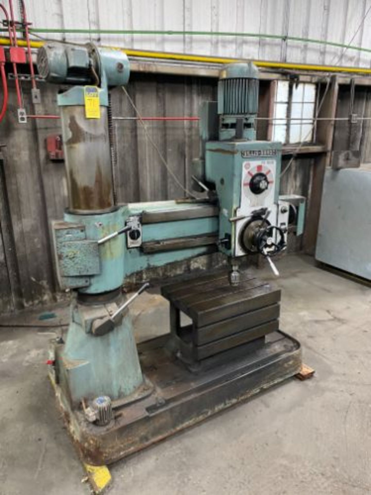 WILLIS BERGO 4’ RADIAL DRILL MODEL FS1000 WITH BOX TABLE