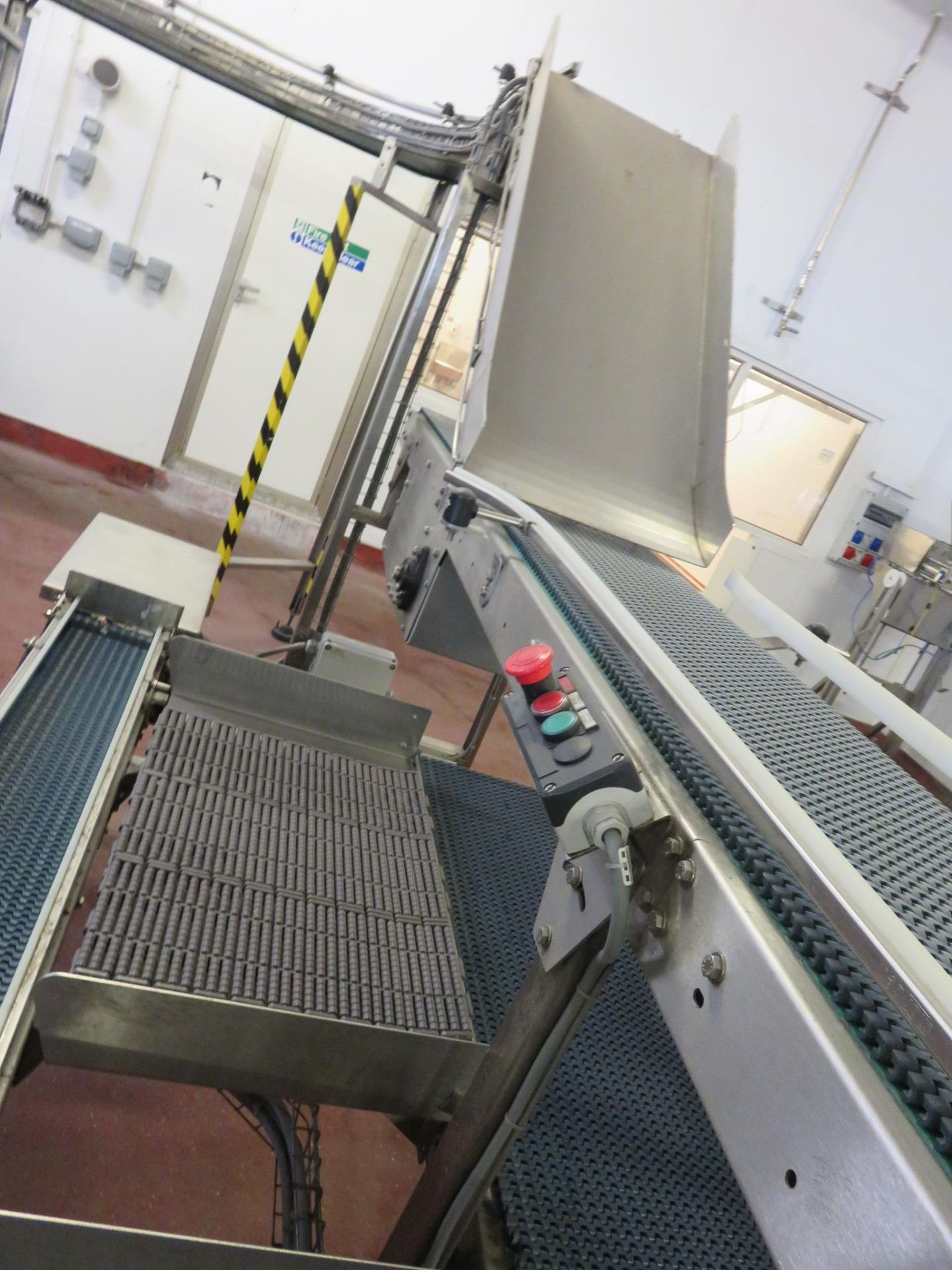 2-TIER PACKING CONVEYOR WITH 4 STATIONS. - Image 3 of 5
