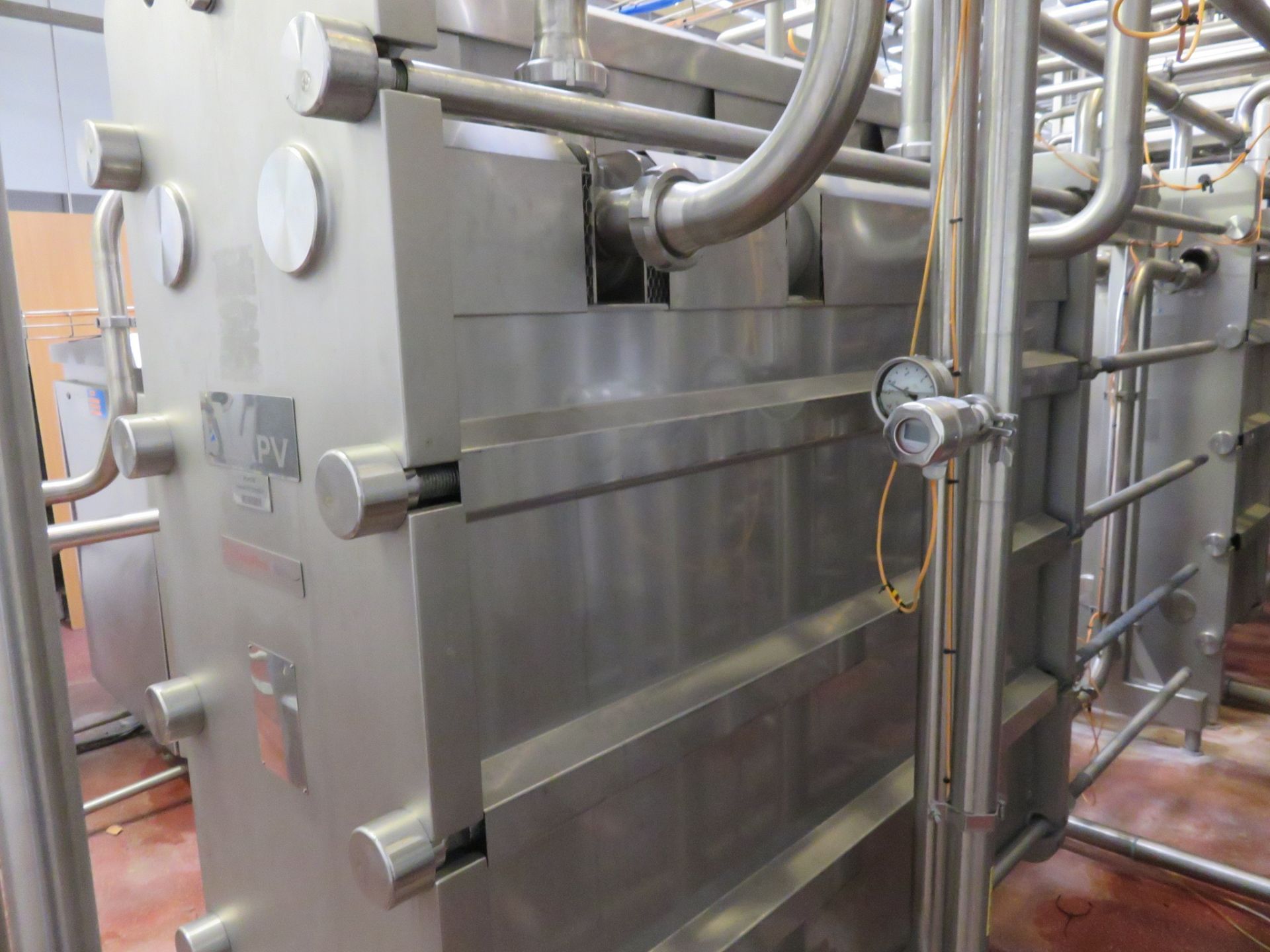 COMBINATION LOT - COMPLETE APV SYSTEM CAPABLE OF PRODUCING ALL TYPES OF DESSERTS, FILLINGS ETC. - Image 18 of 73