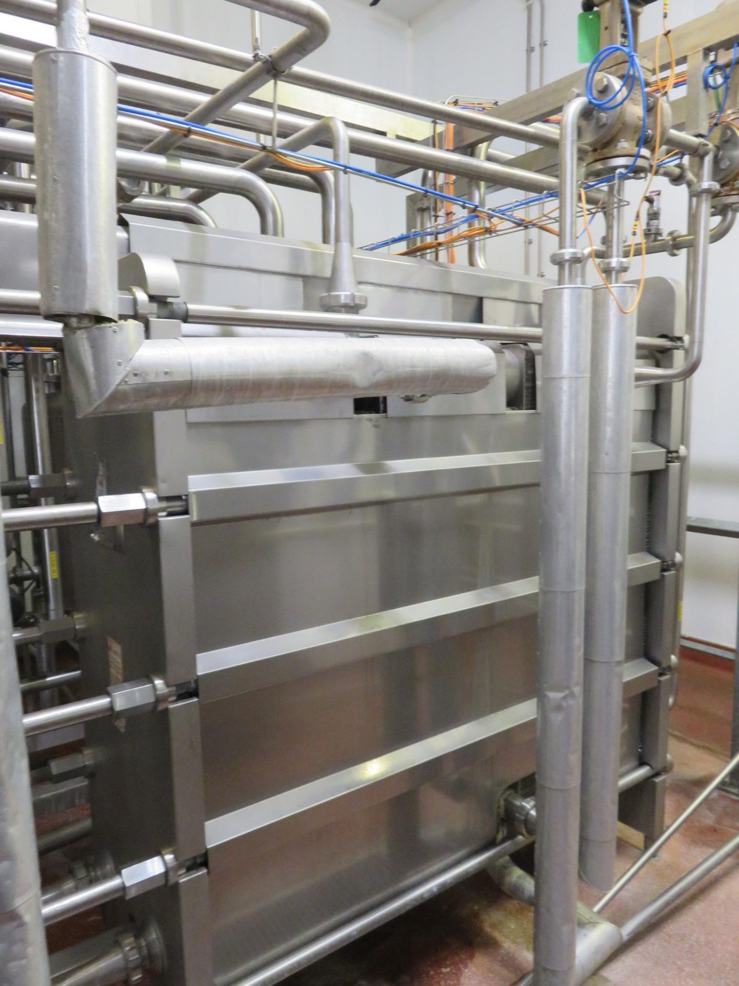 COMBINATION LOT - COMPLETE APV SYSTEM CAPABLE OF PRODUCING ALL TYPES OF DESSERTS, FILLINGS ETC. - Image 14 of 73