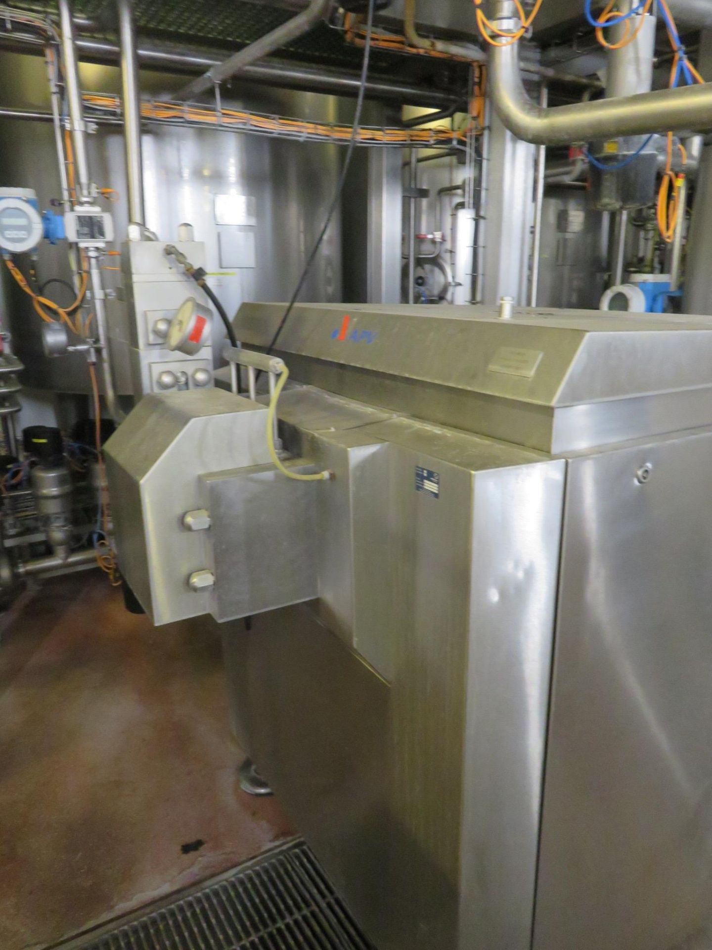 COMBINATION LOT - COMPLETE APV SYSTEM CAPABLE OF PRODUCING ALL TYPES OF DESSERTS, FILLINGS ETC. - Image 46 of 73