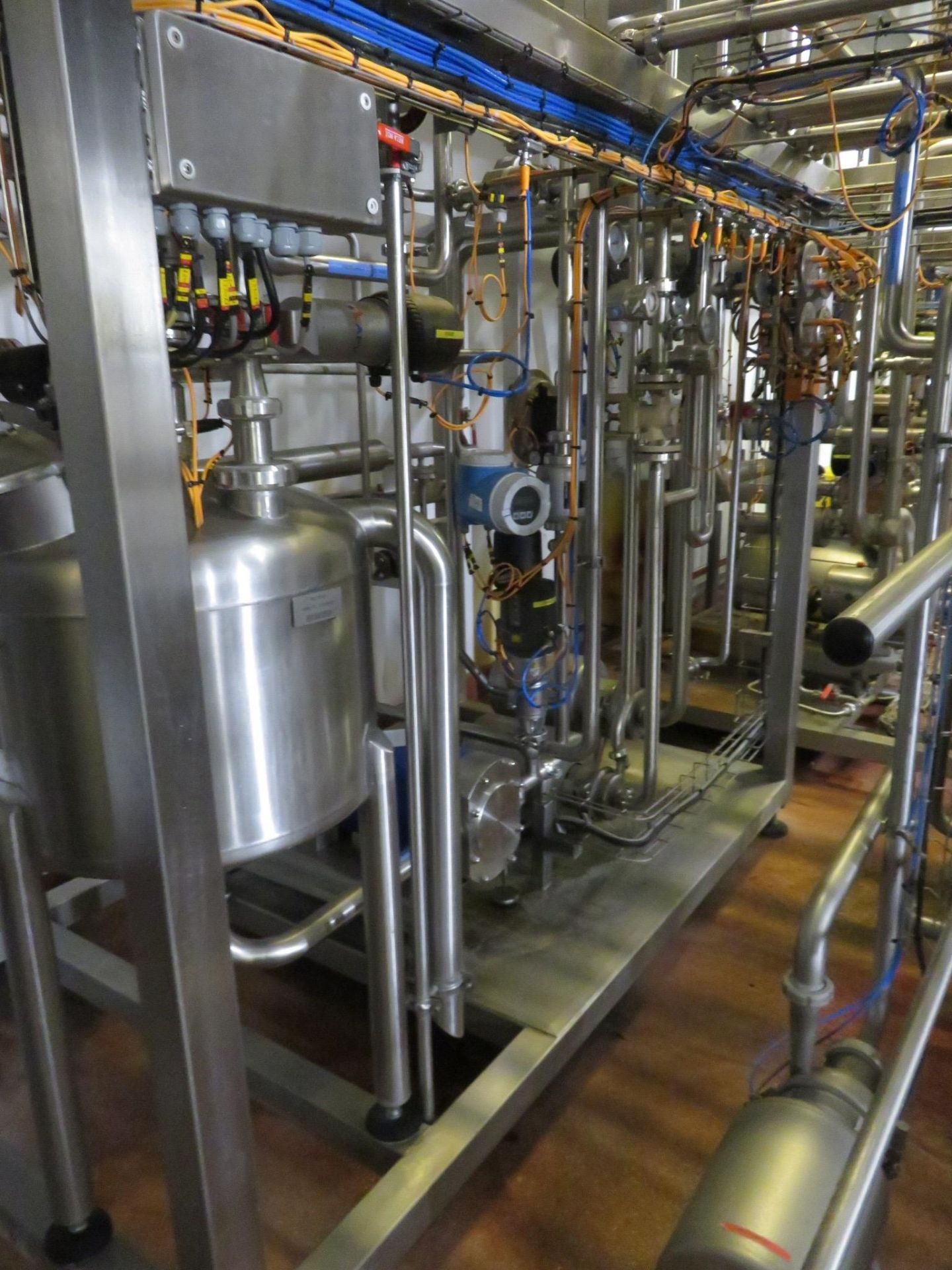 COMBINATION LOT - COMPLETE APV SYSTEM CAPABLE OF PRODUCING ALL TYPES OF DESSERTS, FILLINGS ETC. - Image 38 of 73