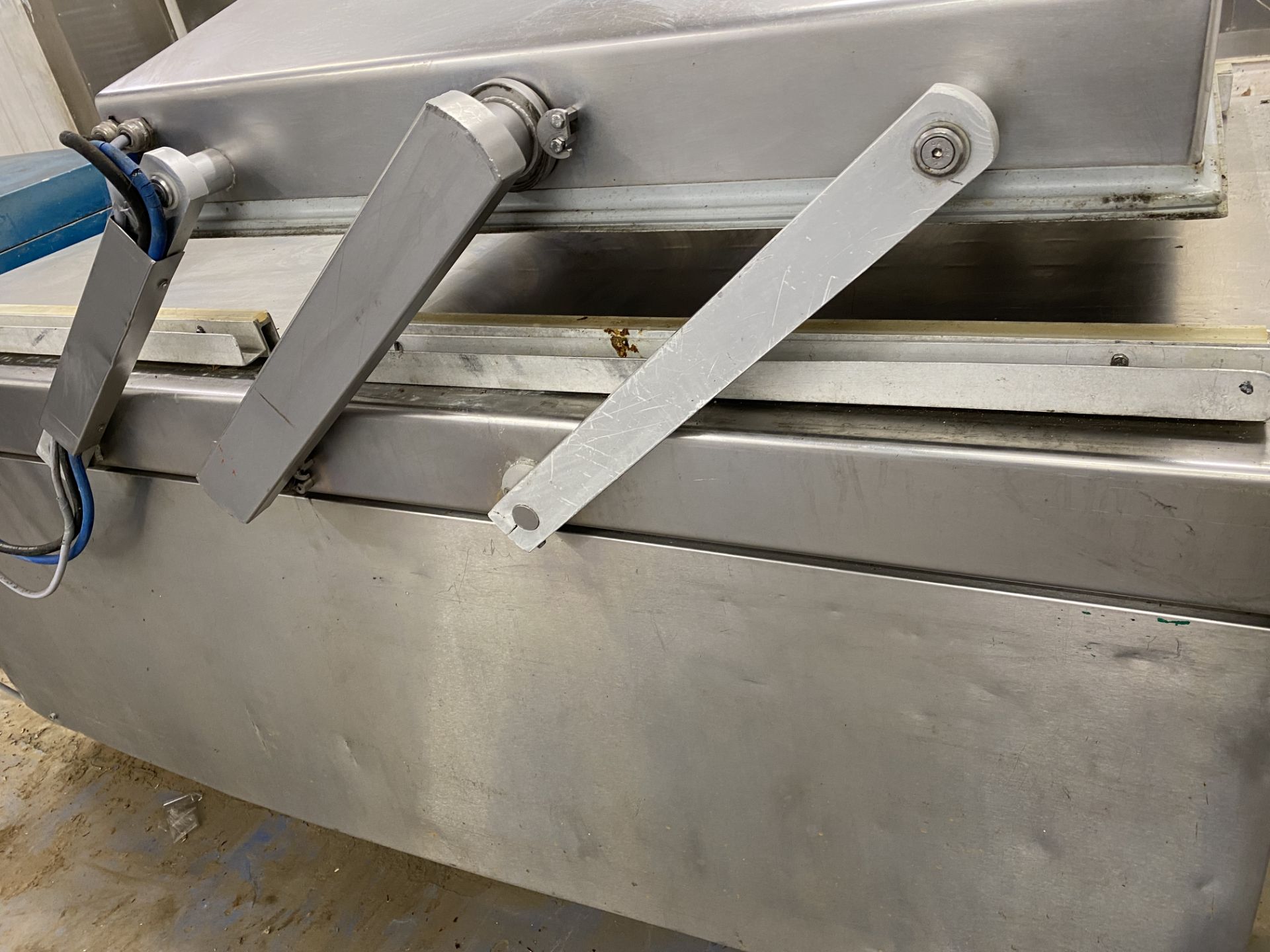 LARGE DOUBLE CHAMBER VAC PACKER. - Image 7 of 7