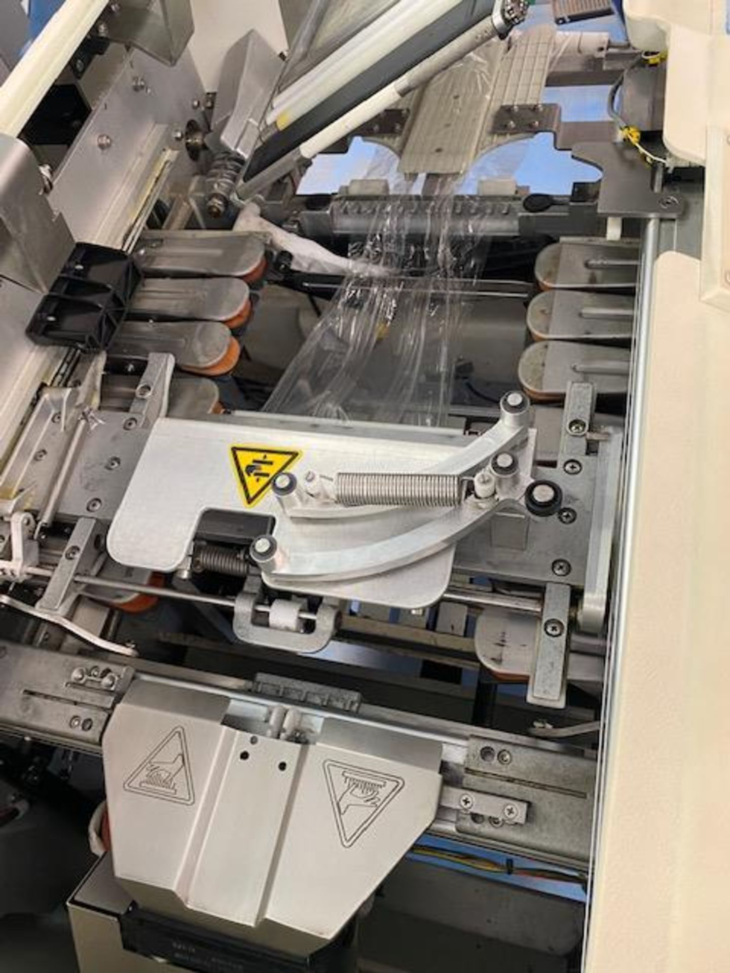 WALDYSSA ELIXA EASY AUTO SHRINK FILM PACKING MACHINE. - Image 5 of 8