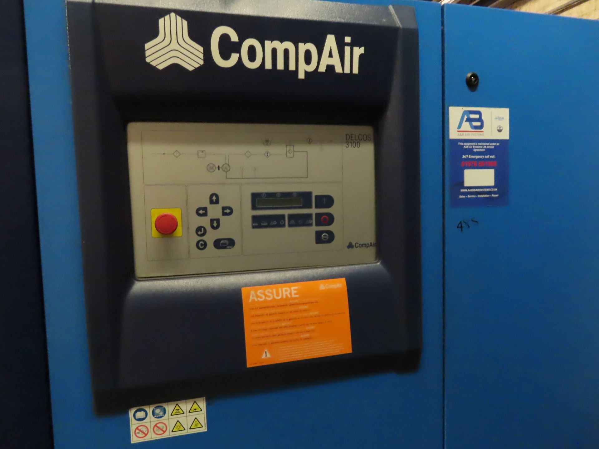 COMPAIR AIR COMPRESSOR. - Image 2 of 6