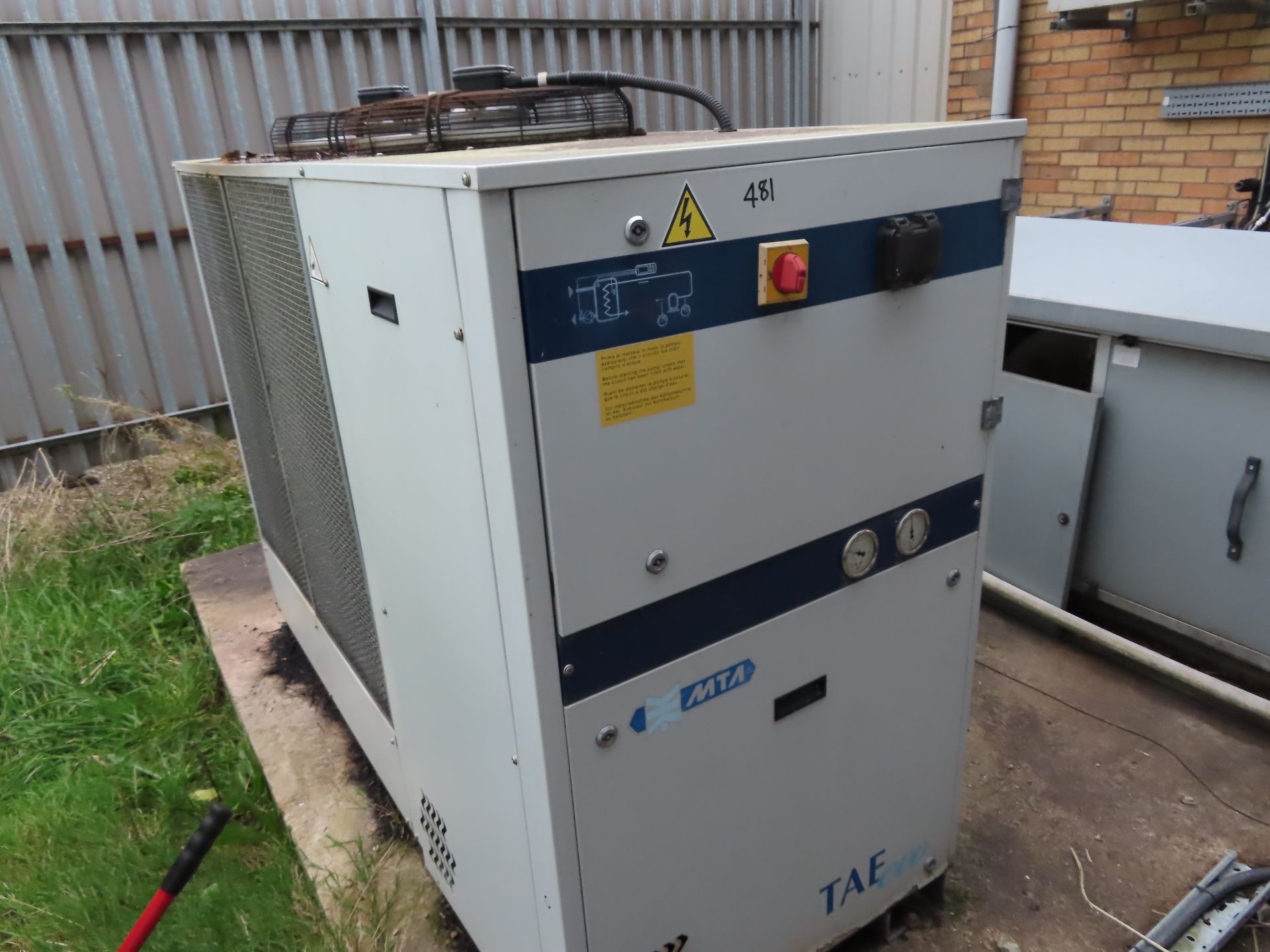 ICS WATER CHILLER + AIR HANDLING UNIT.