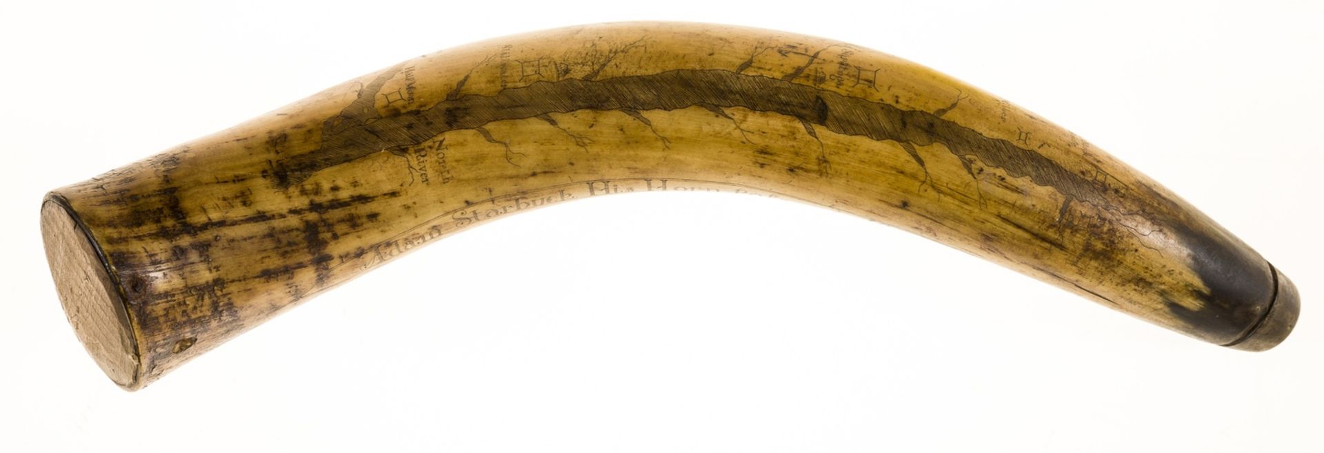 American Revolution.- Loyalist's cow powder horn, engraved with the cypher "GR" for George III … - Bild 4 aus 4