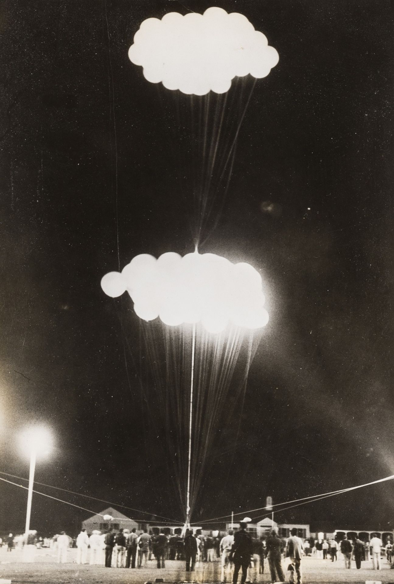 Balloon.- Jean Piccard's first multi-celled, or, cluster, balloon "The Pleiades" made up of 98 …
